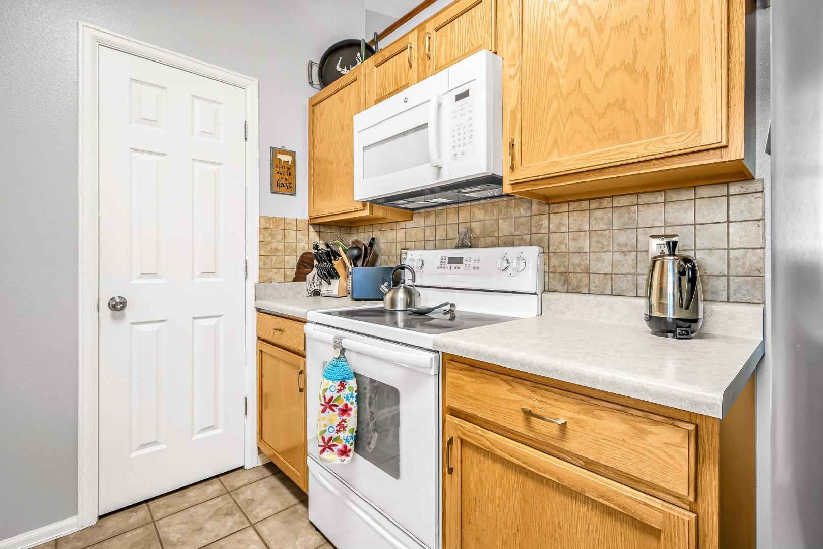 862 Henry Circle