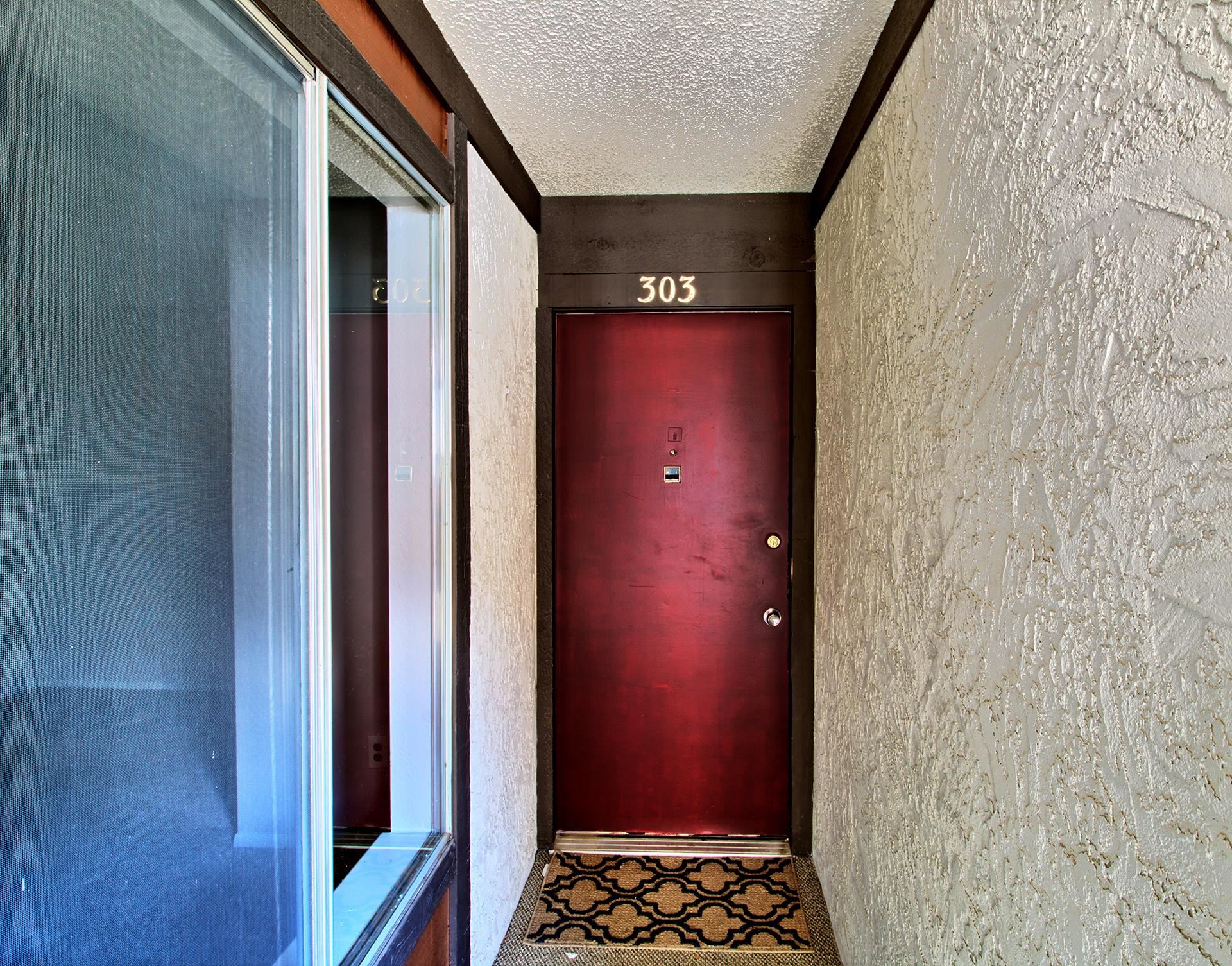 3156 Lakeside Drive Unit: 303