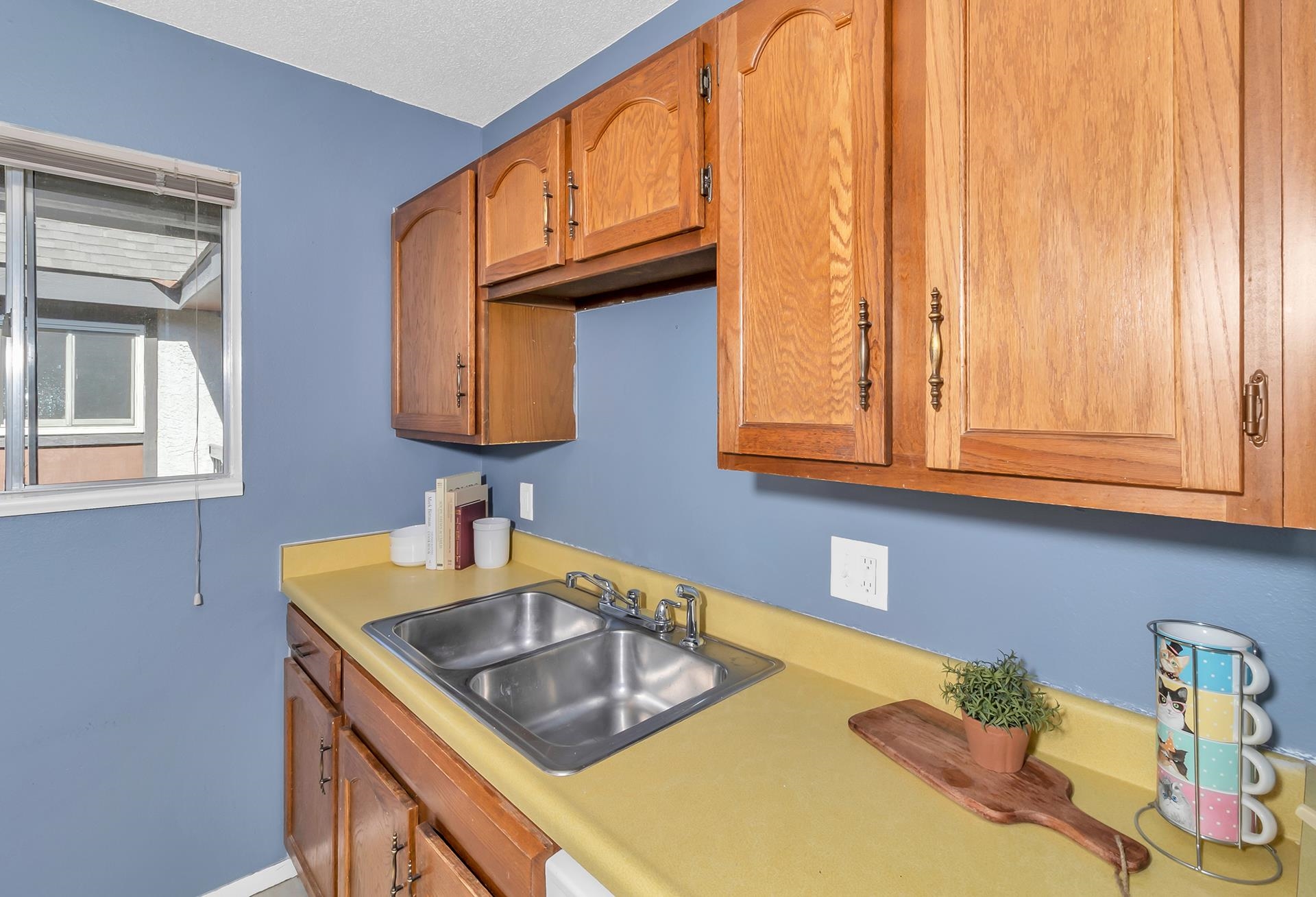 3156 Lakeside Drive Unit: 303