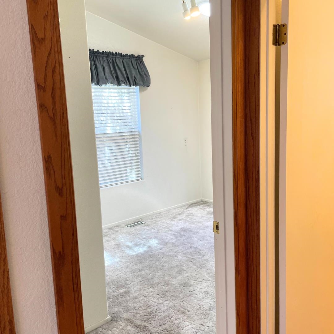 584 W Conestoga Circle