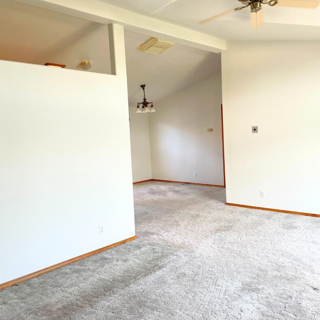 584 W Conestoga Circle
