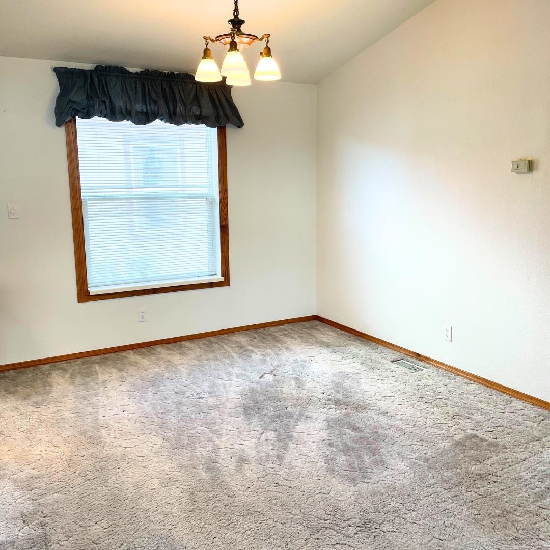 584 W Conestoga Circle