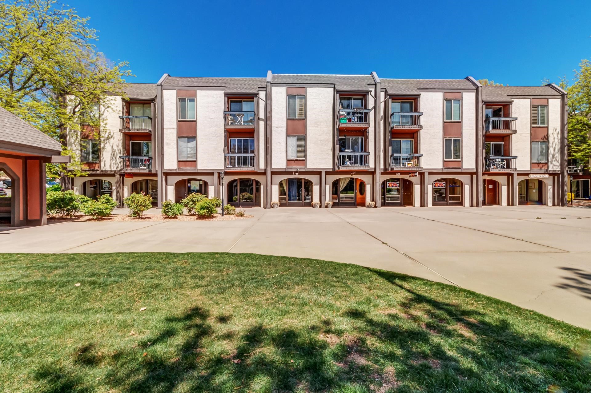 3154 Lakeside Drive Unit: 307