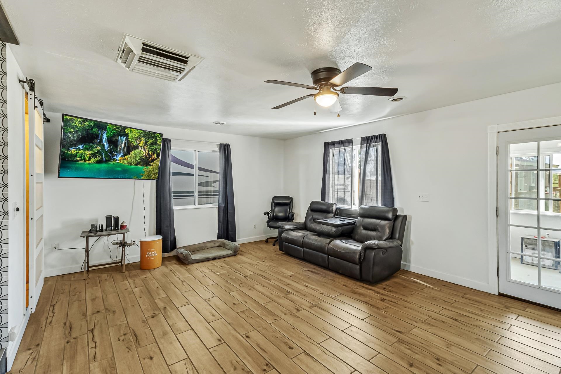 2913 D Road