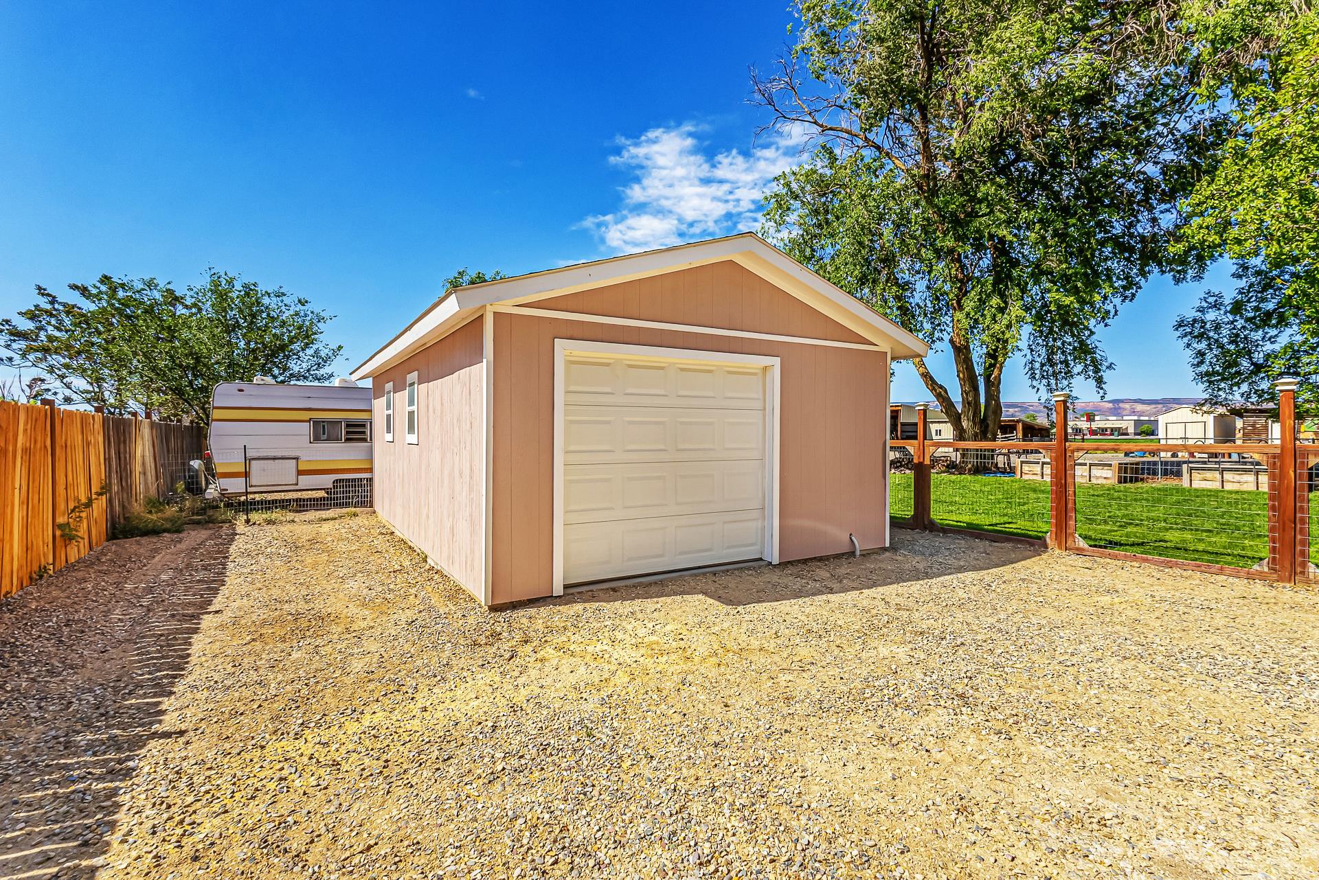 2913 D Road