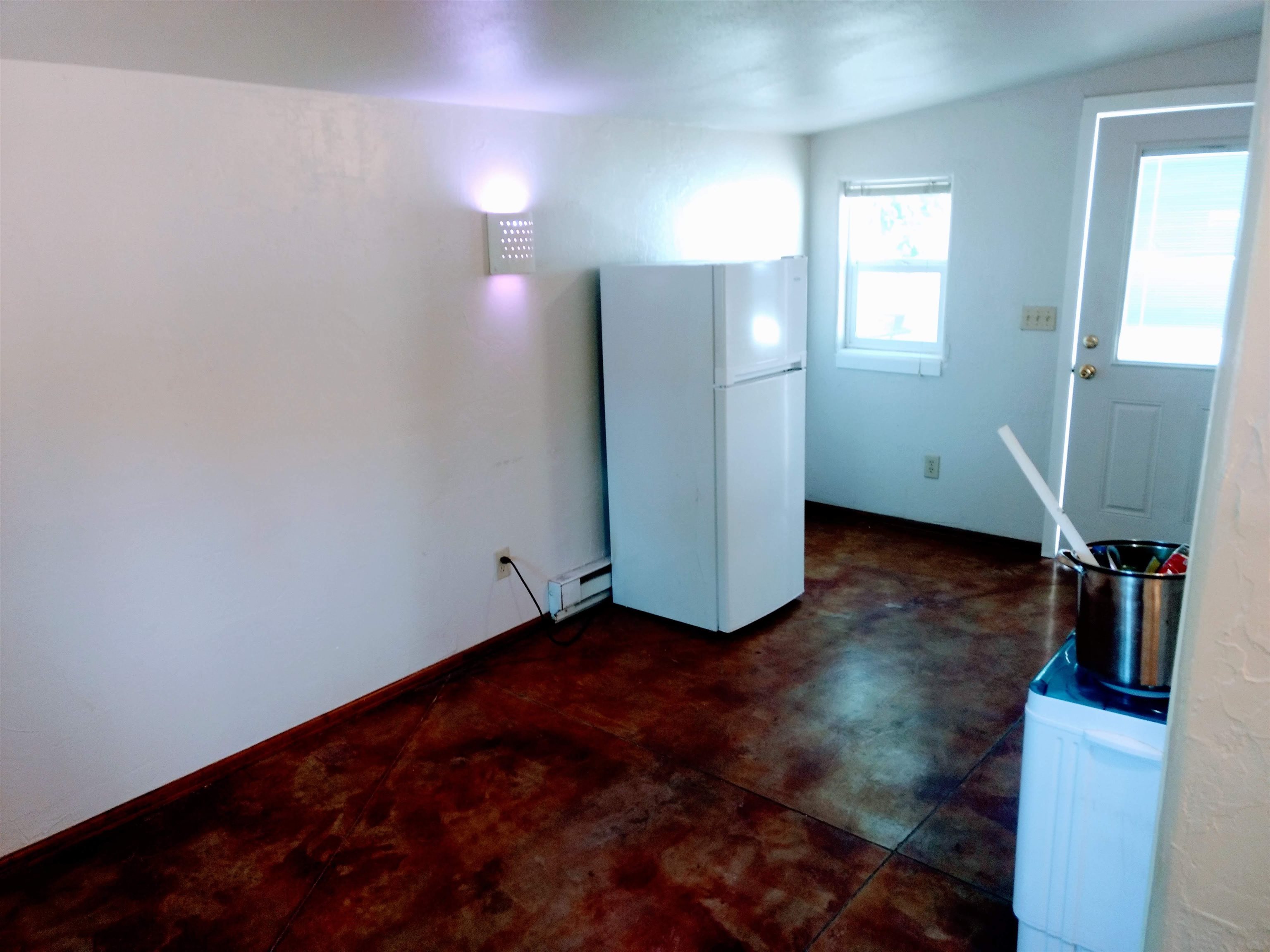1405 Elm Avenue