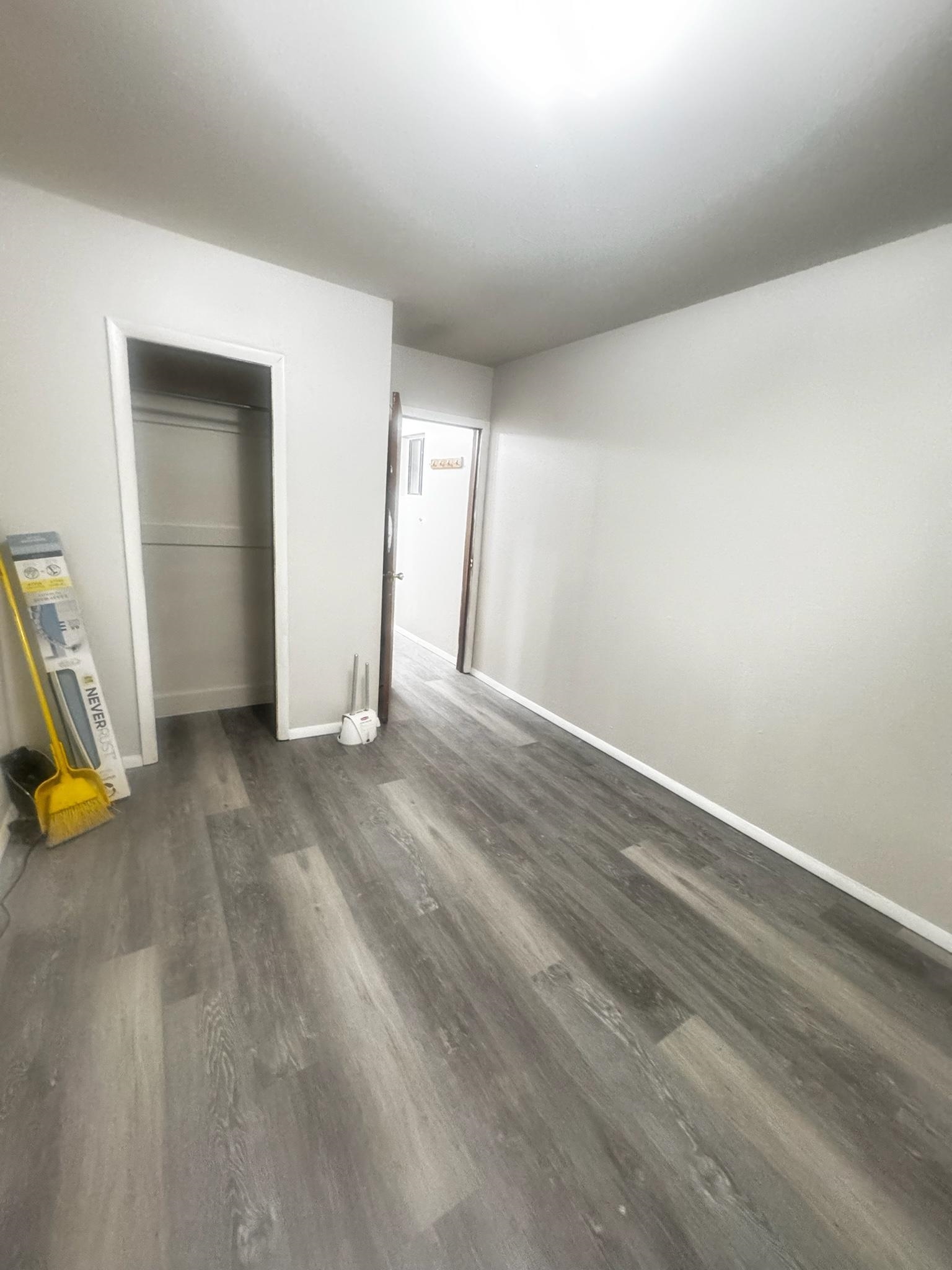 1405 Elm Avenue