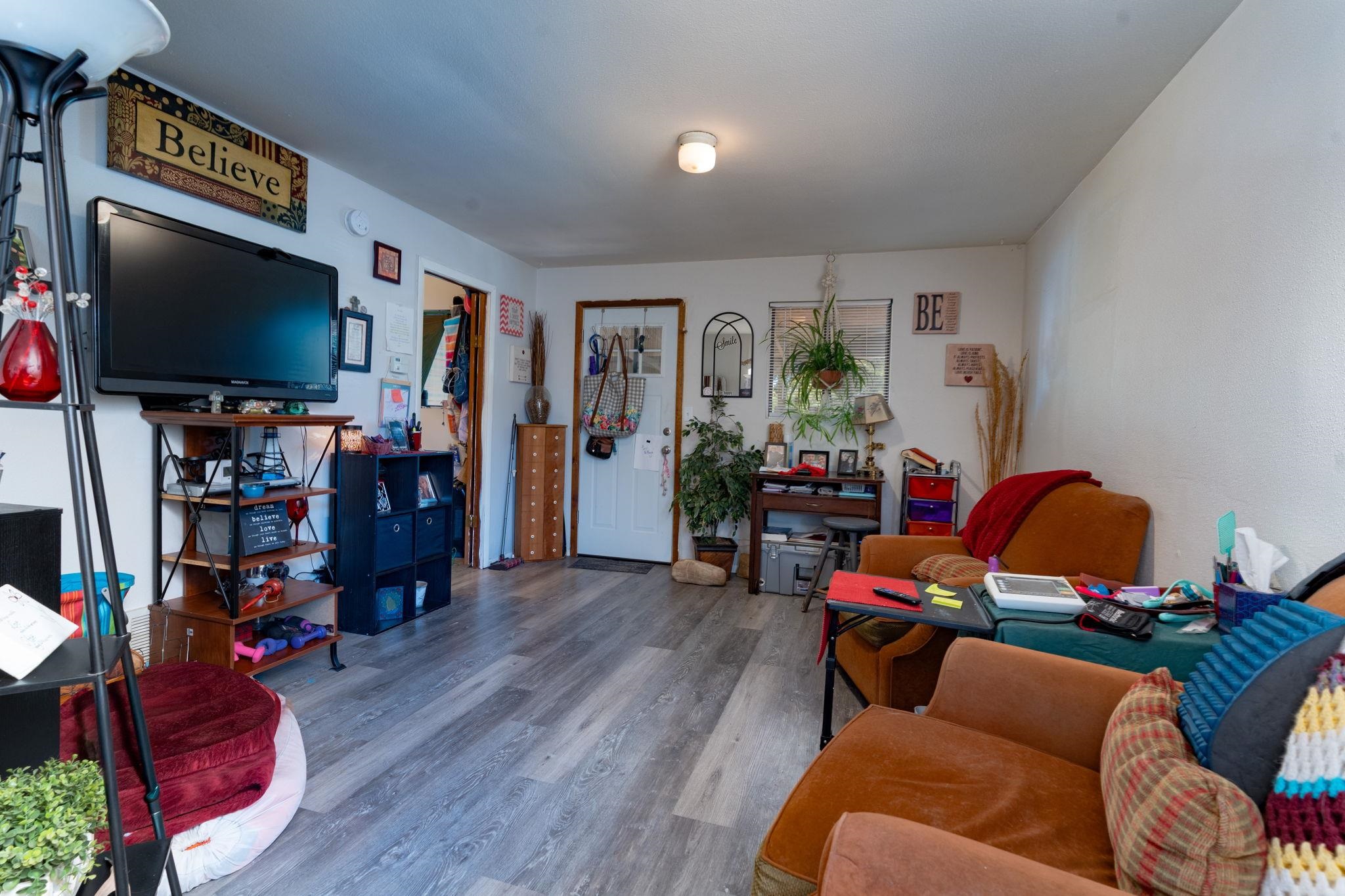 1405 Elm Avenue