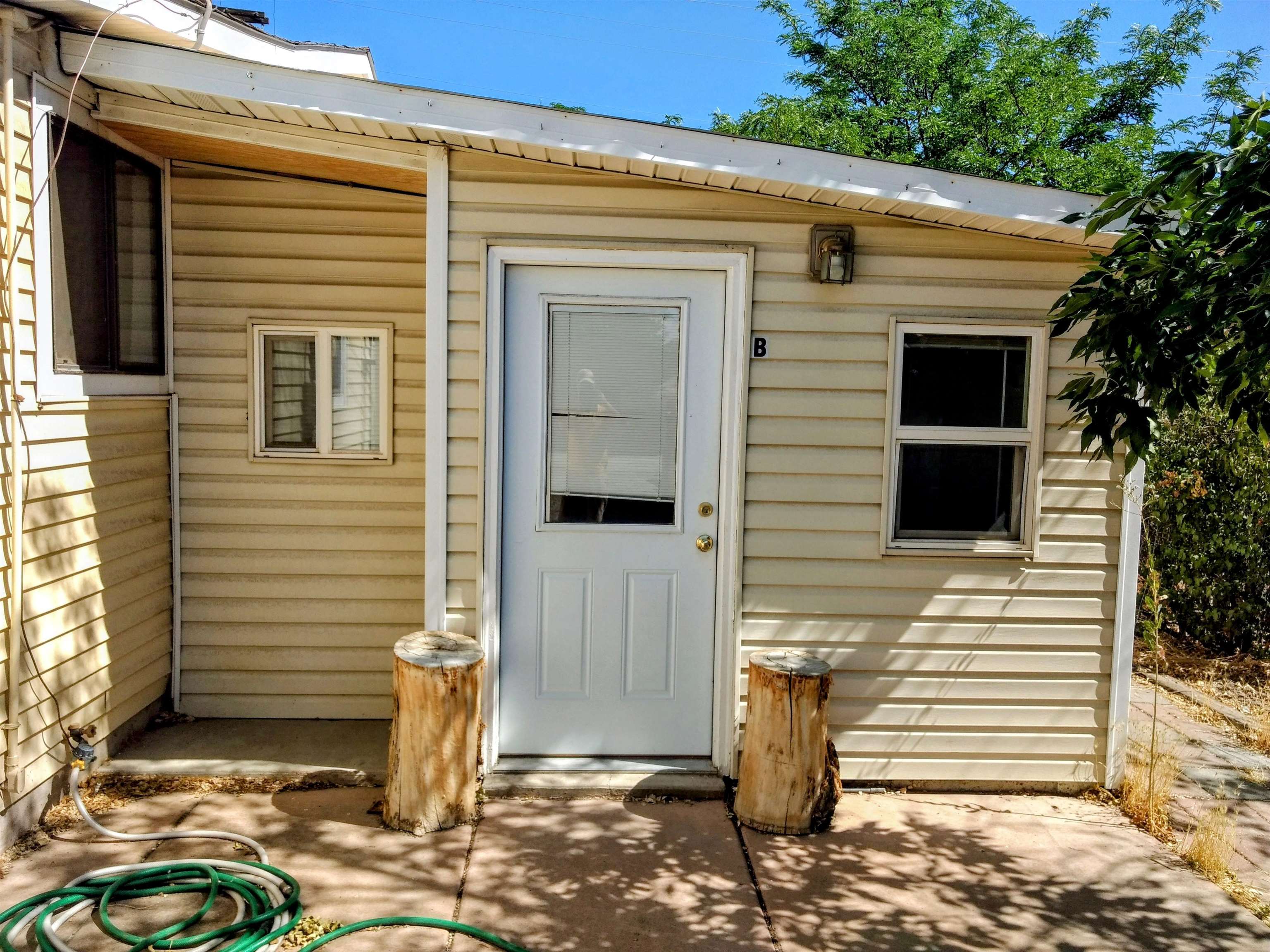 1405 Elm Avenue