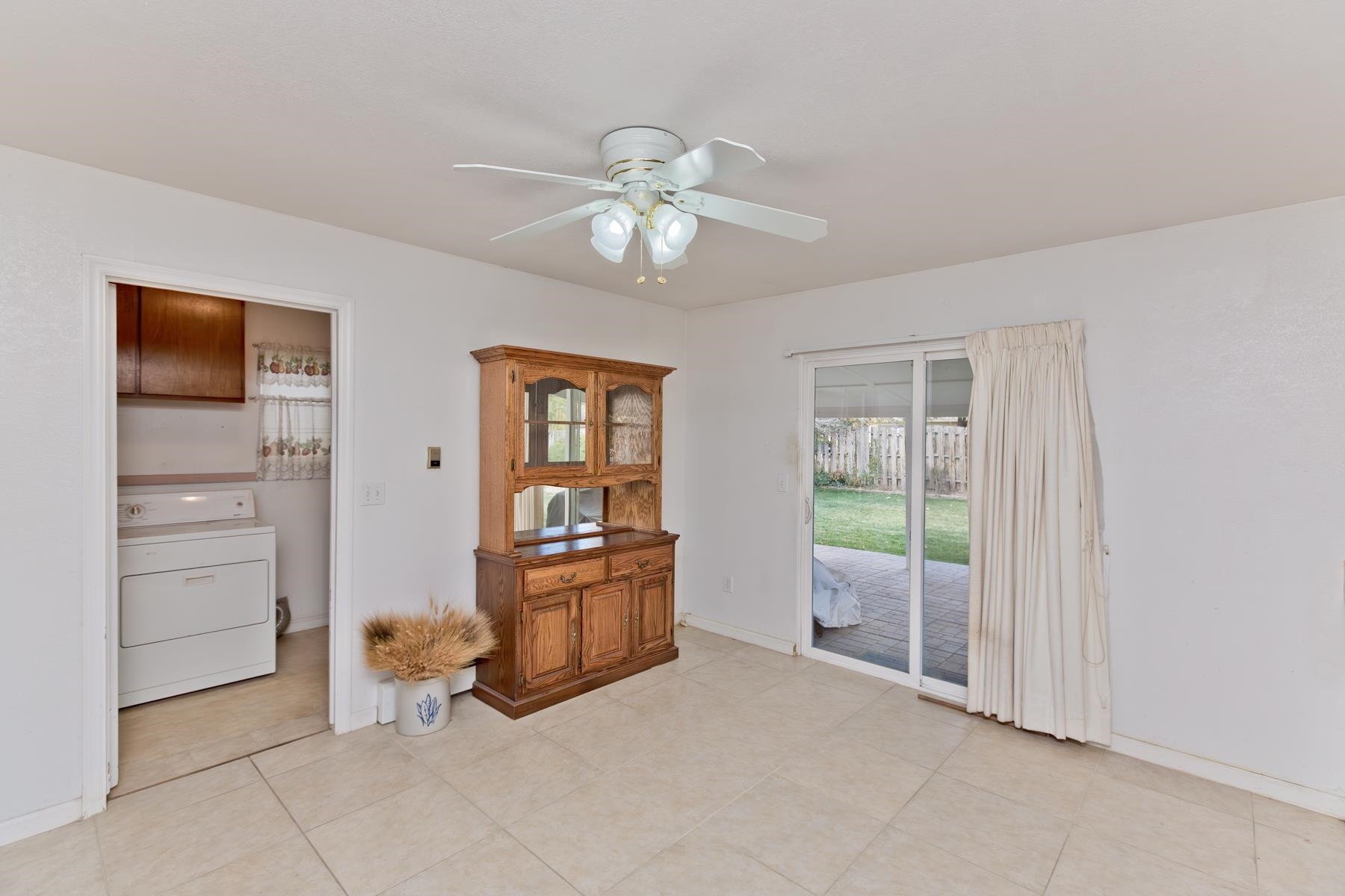 3092 Bookcliff Avenue