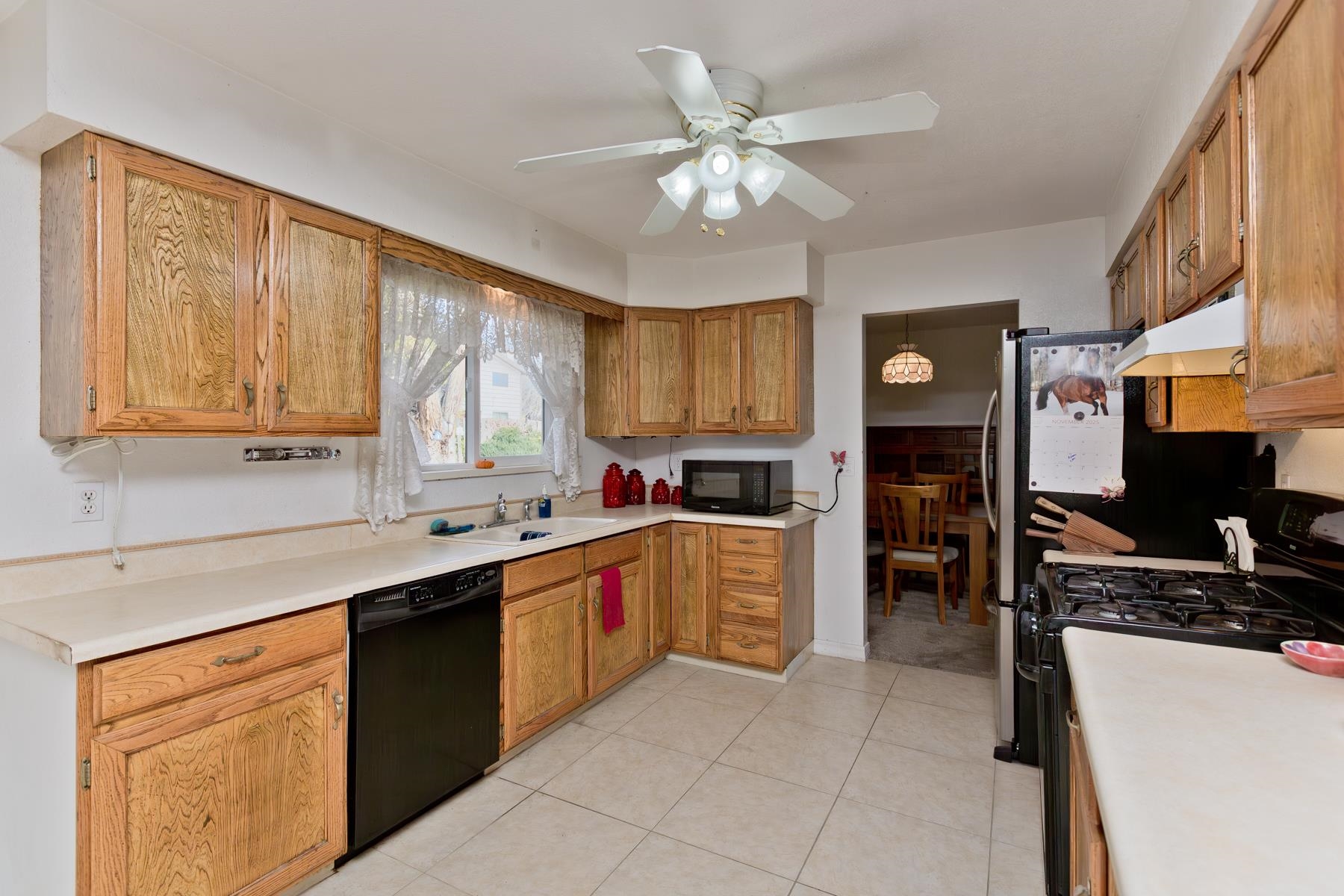 3092 Bookcliff Avenue