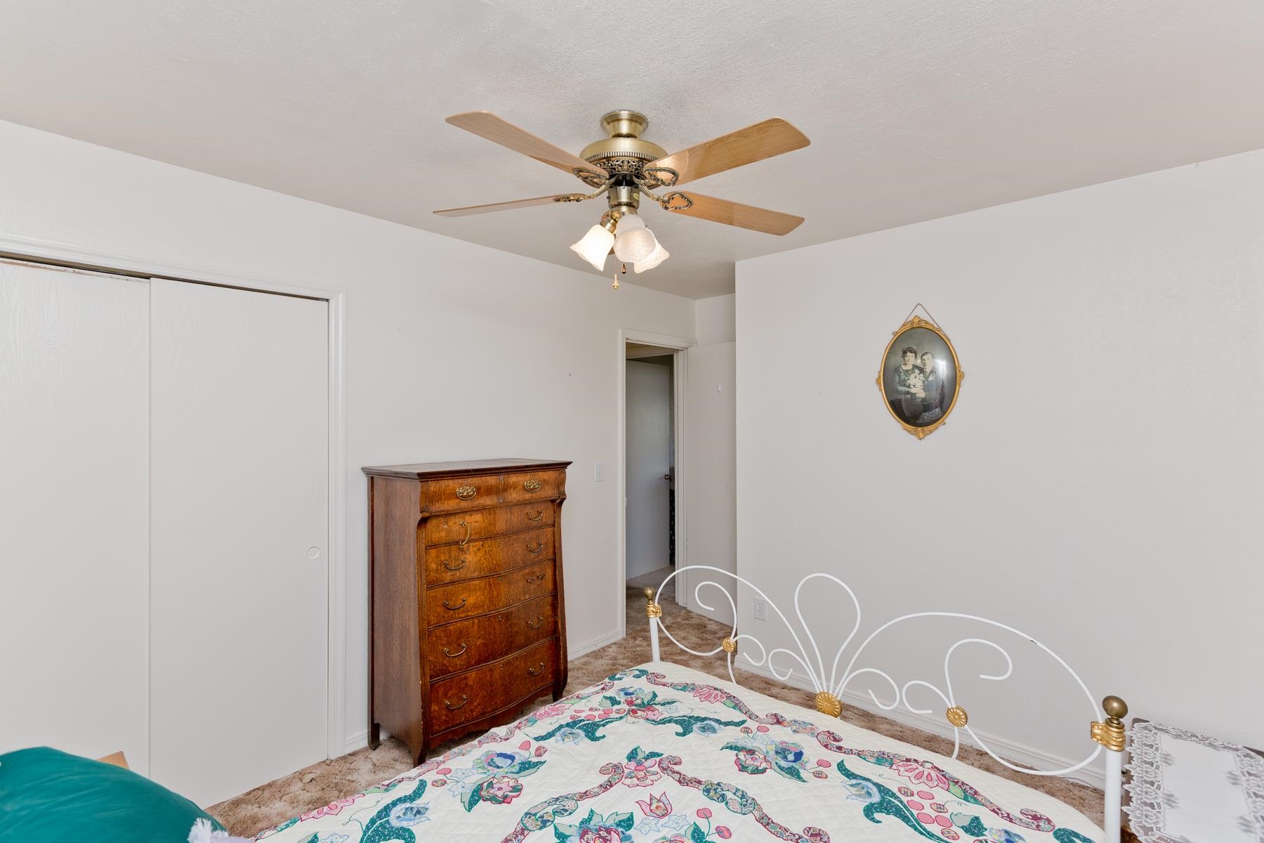 3092 Bookcliff Avenue