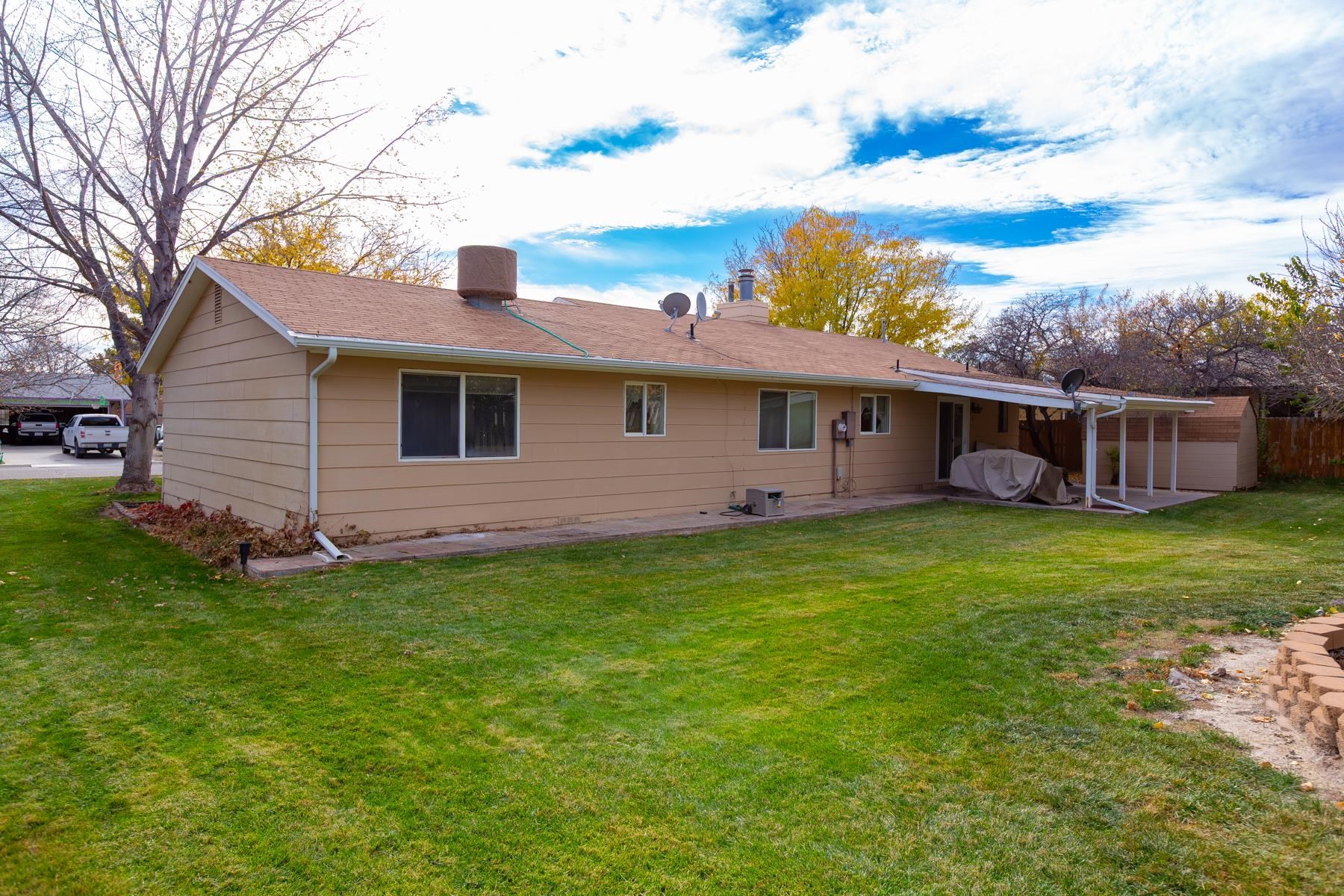 3092 Bookcliff Avenue