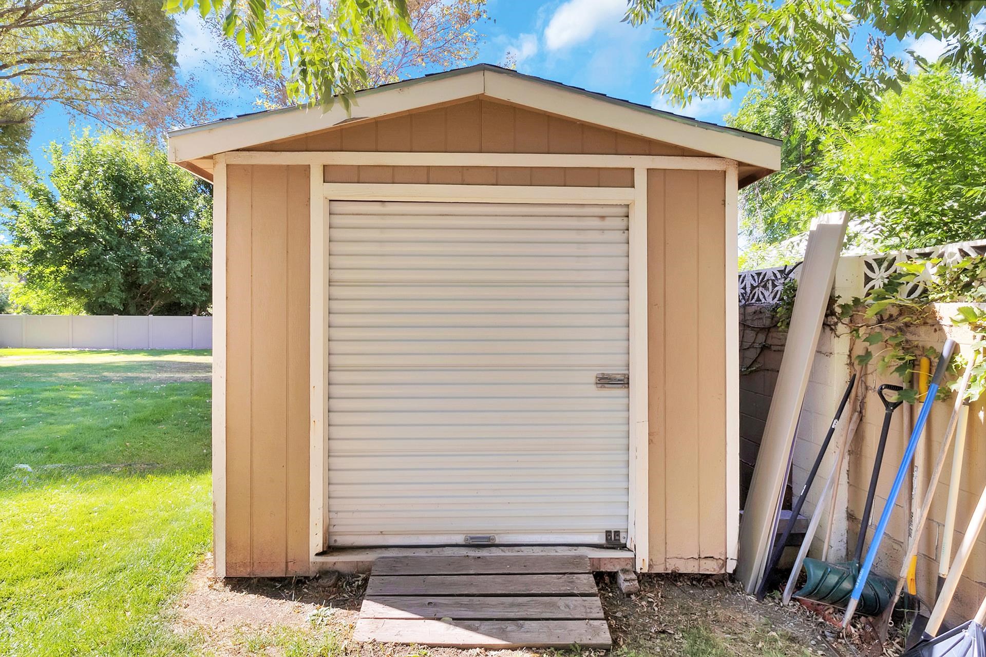 1937 Hawthorne Avenue