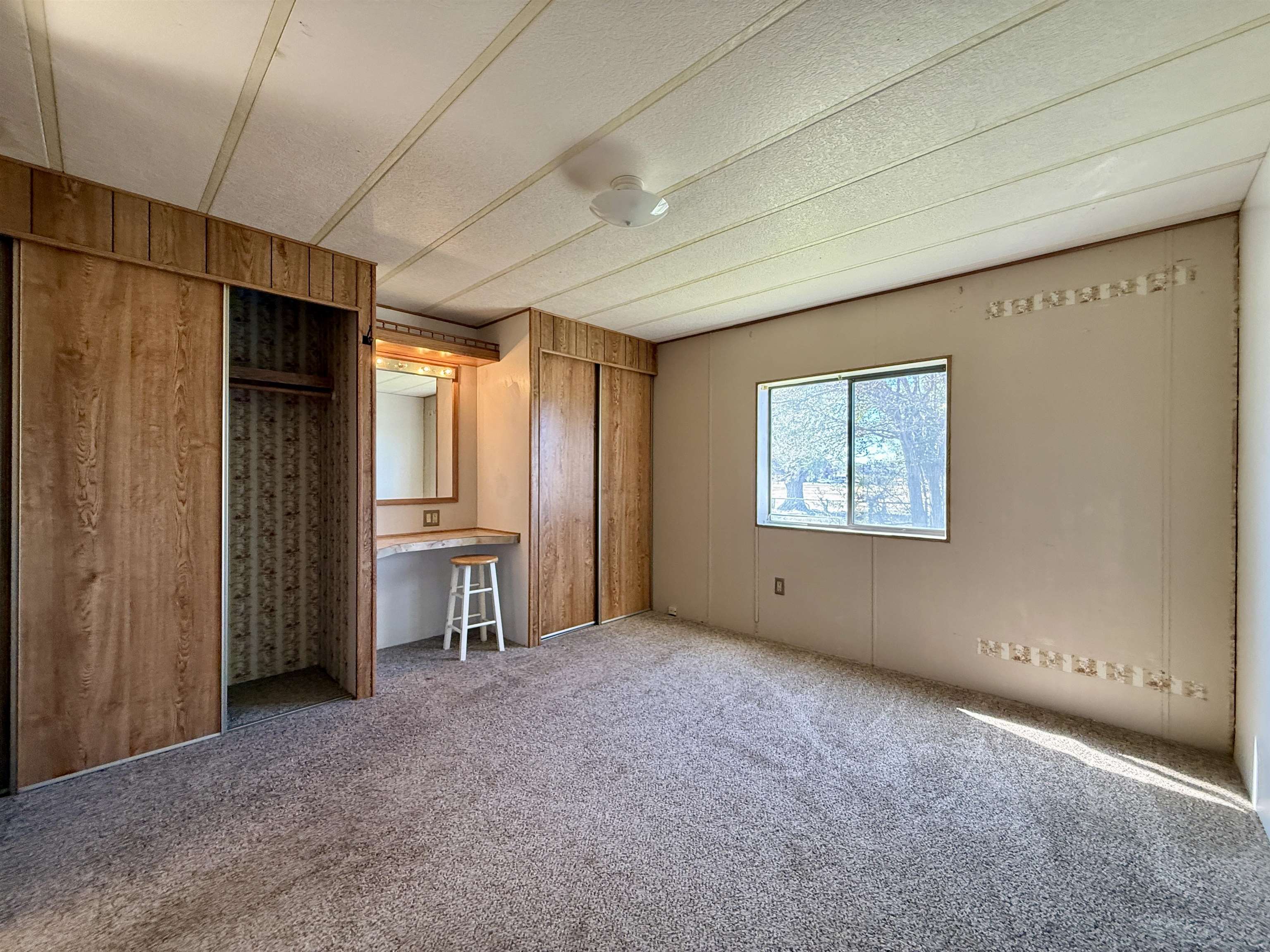 3251 E Road Unit: 33