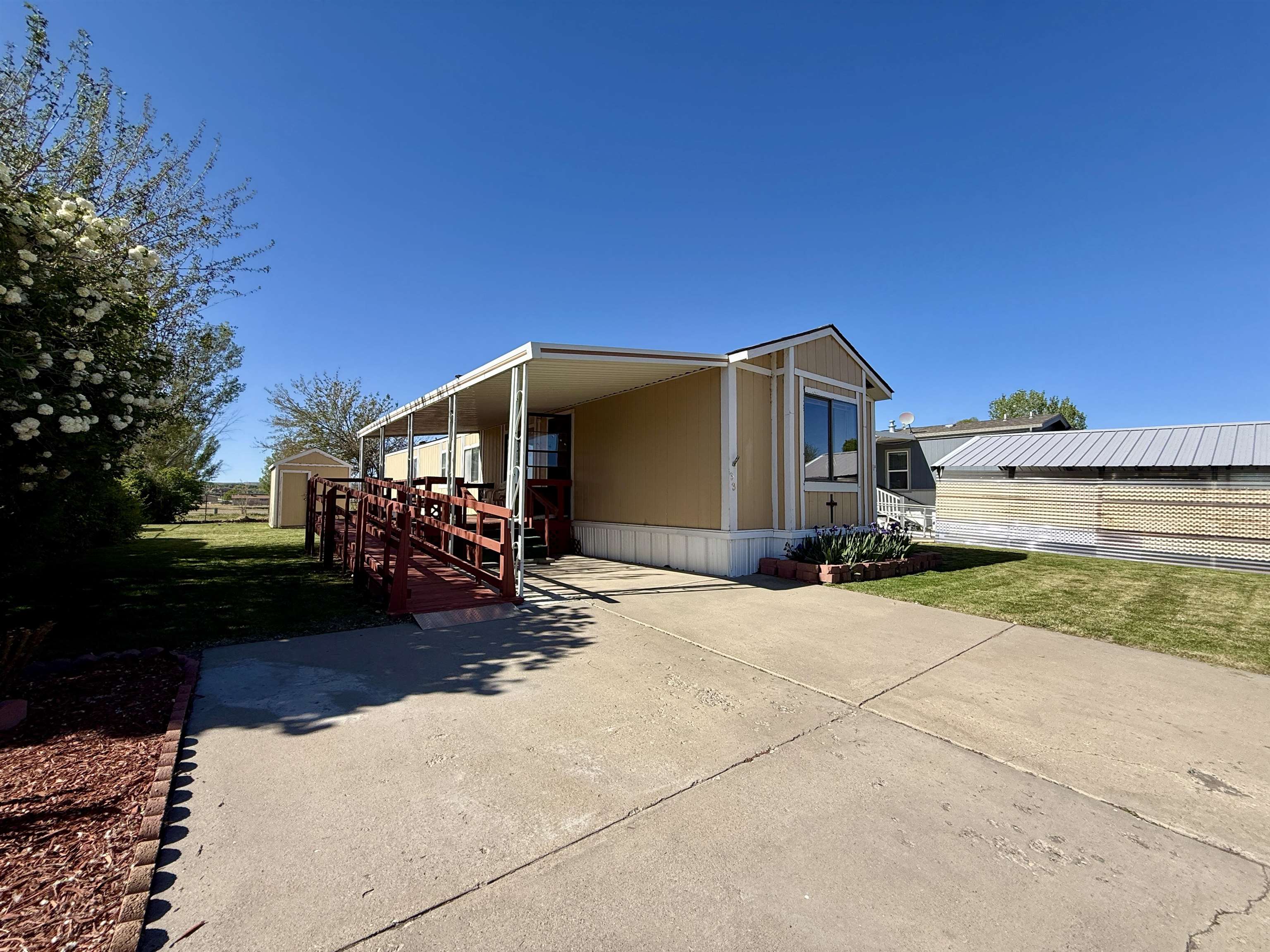 3251 E Road Unit: 33