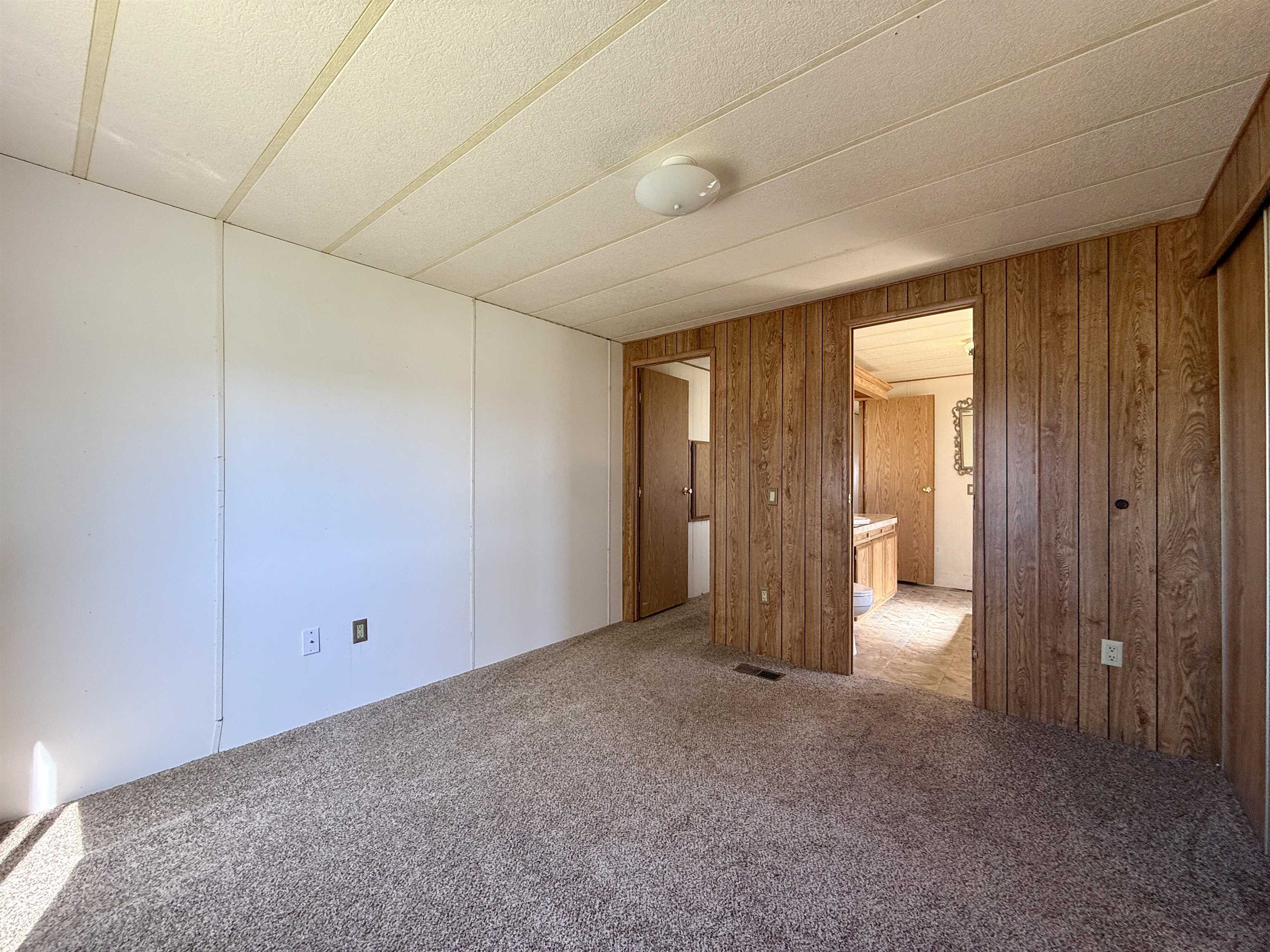 3251 E Road Unit: 33