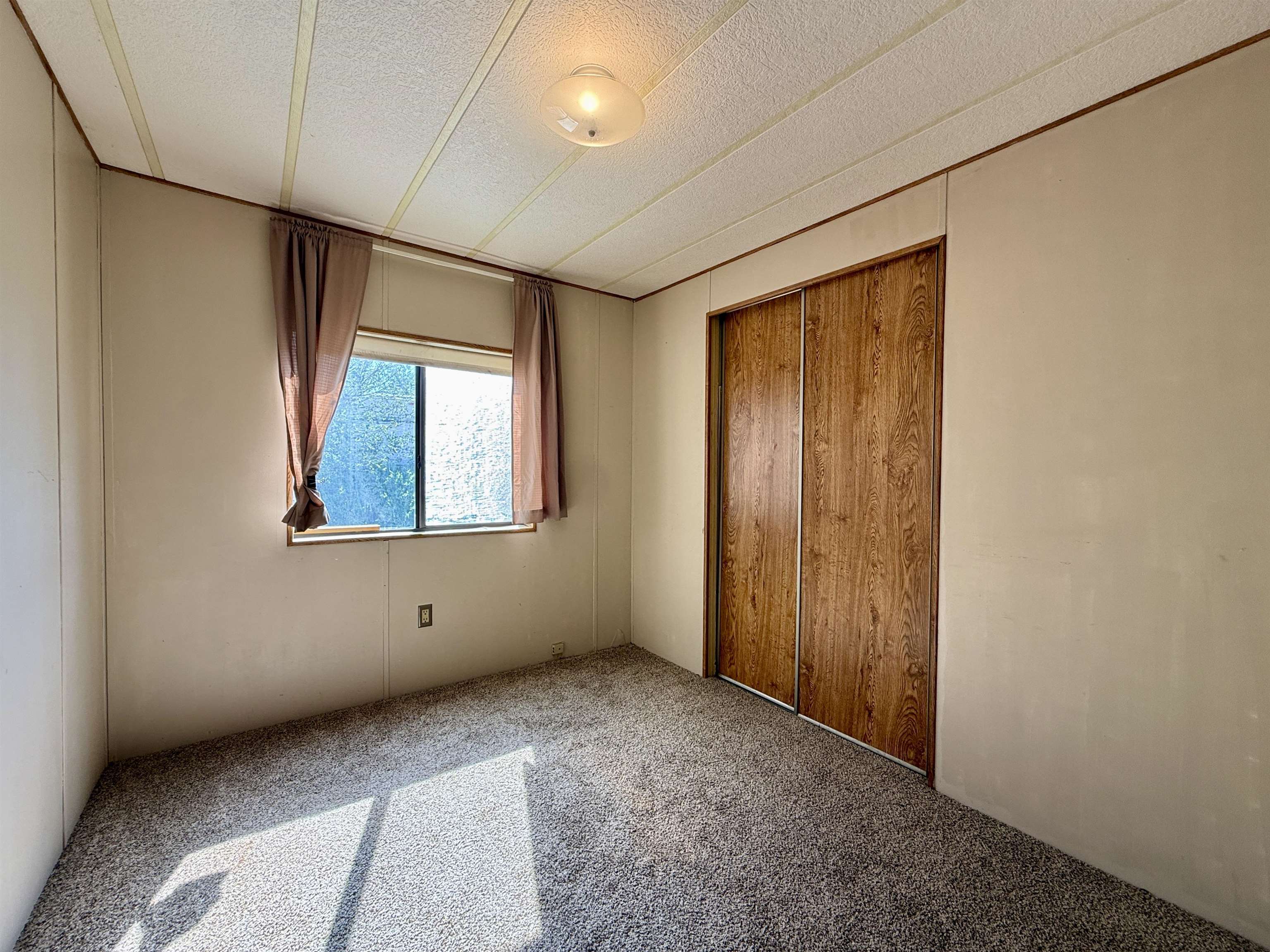 3251 E Road Unit: 33