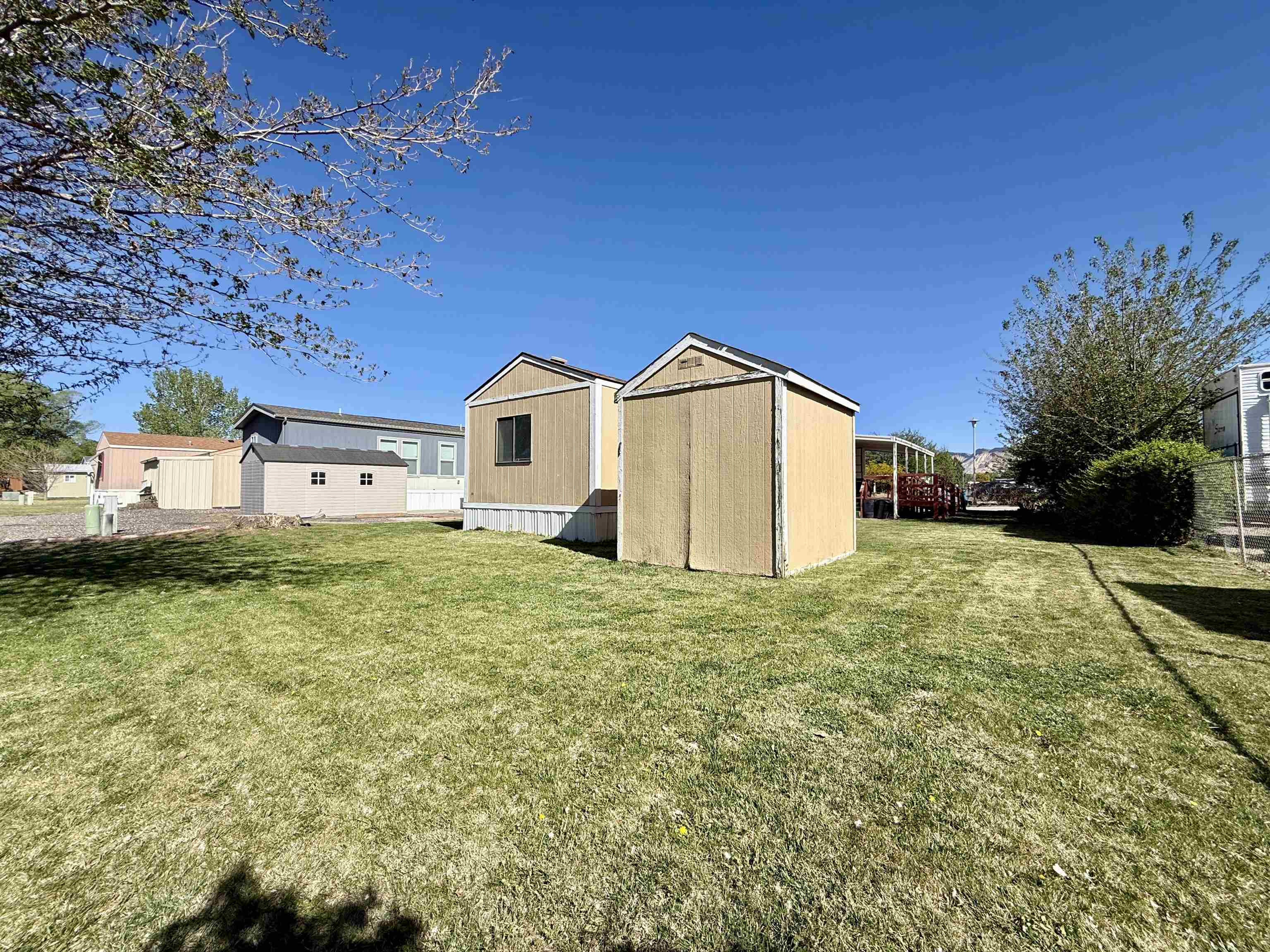 3251 E Road Unit: 33