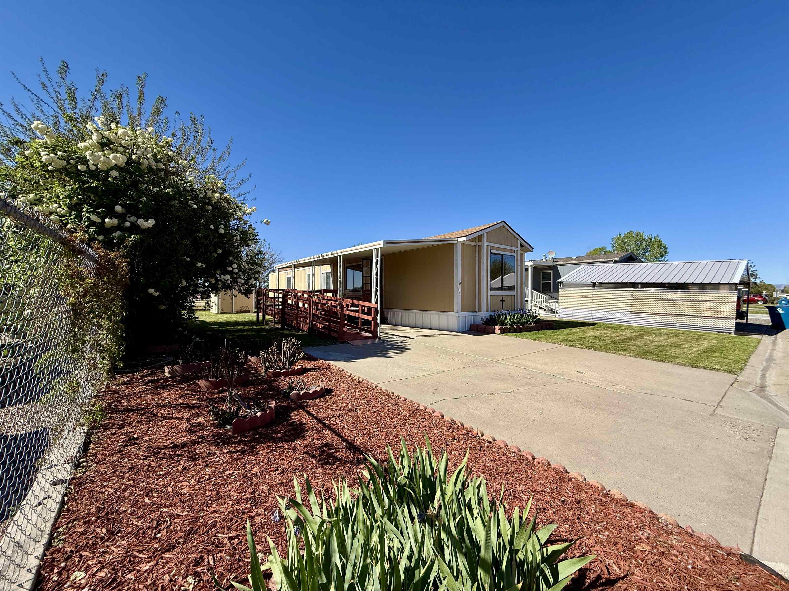 3251 E Road Unit: 33