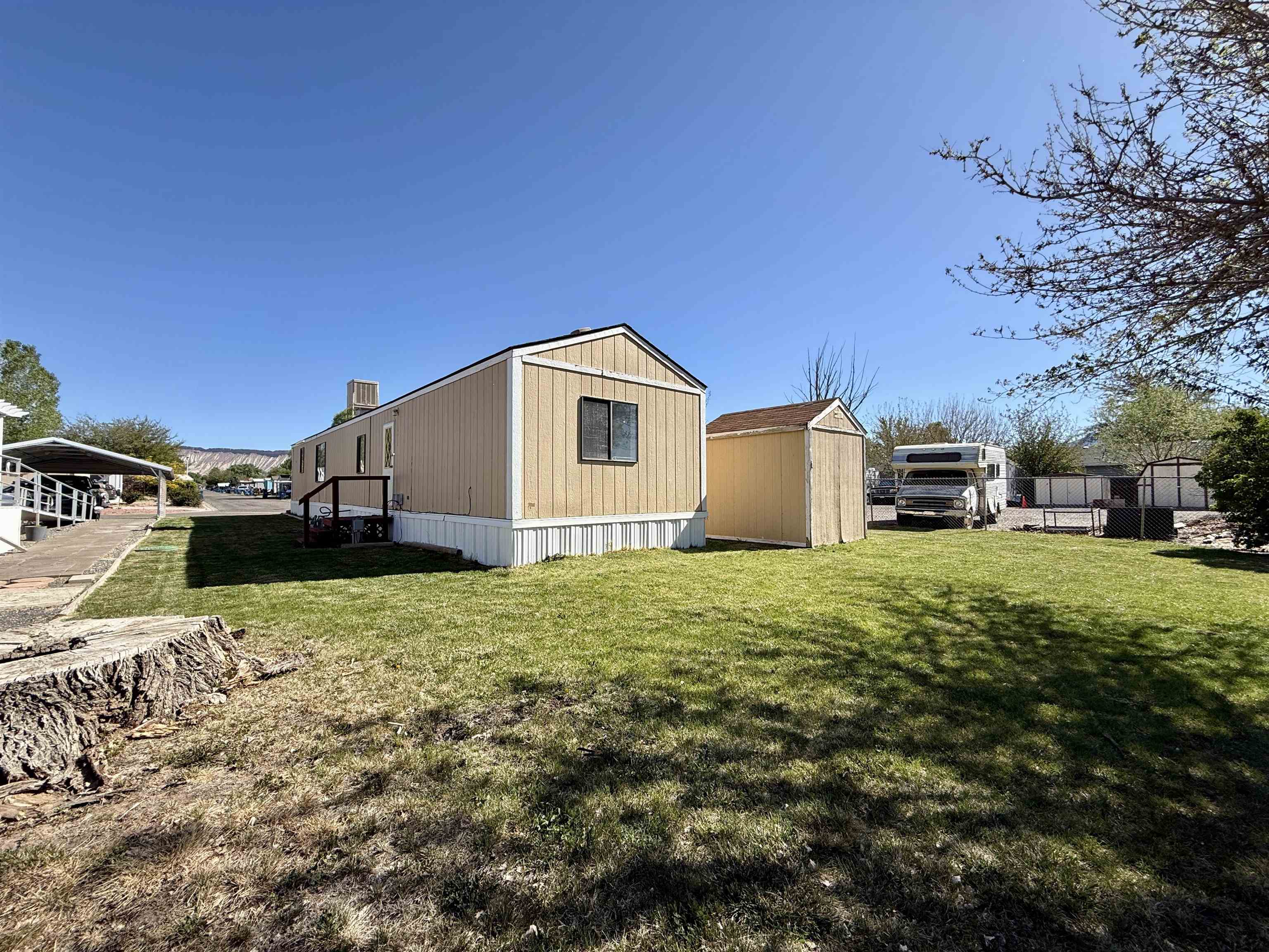 3251 E Road Unit: 33
