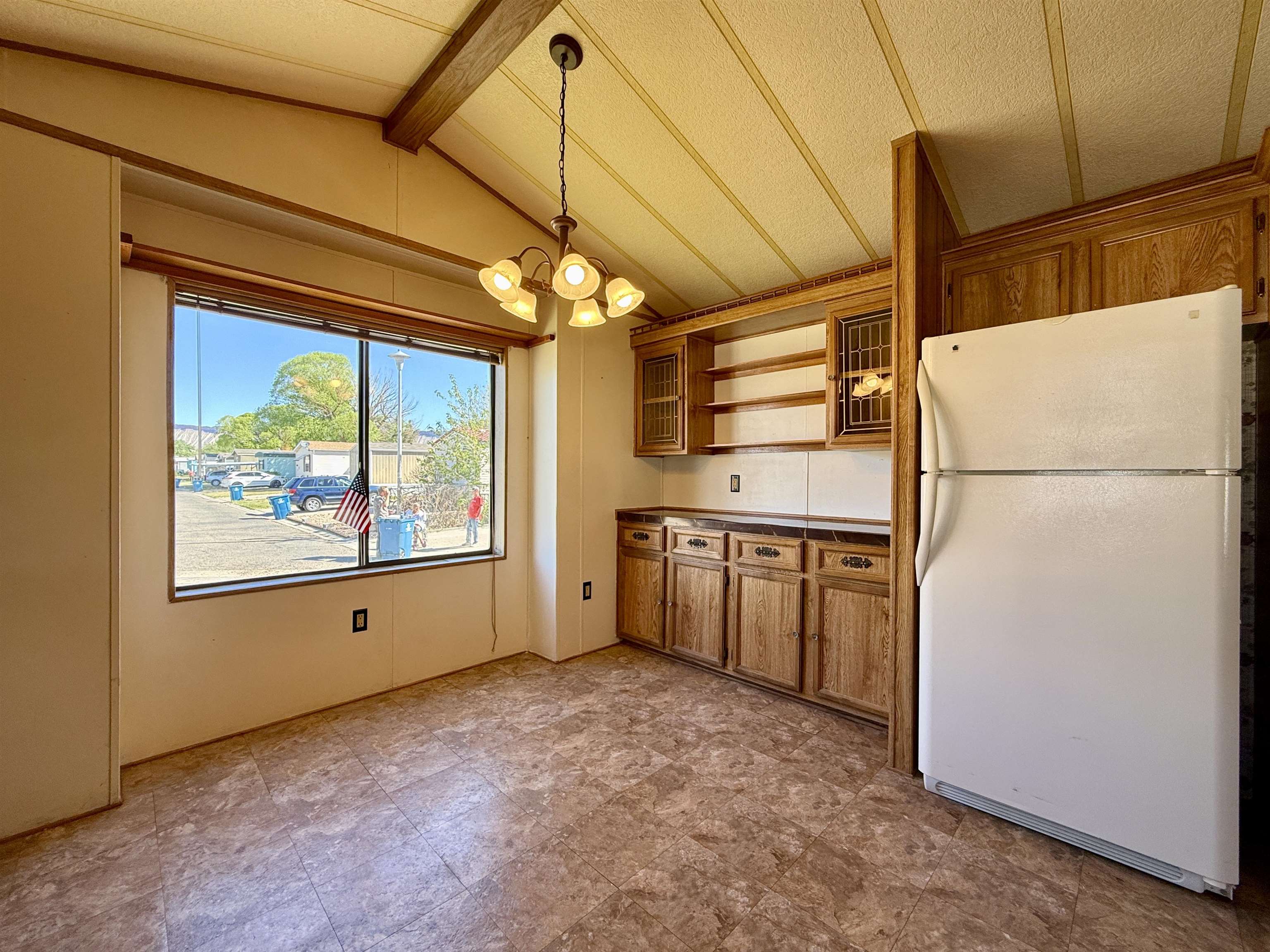 3251 E Road Unit: 33