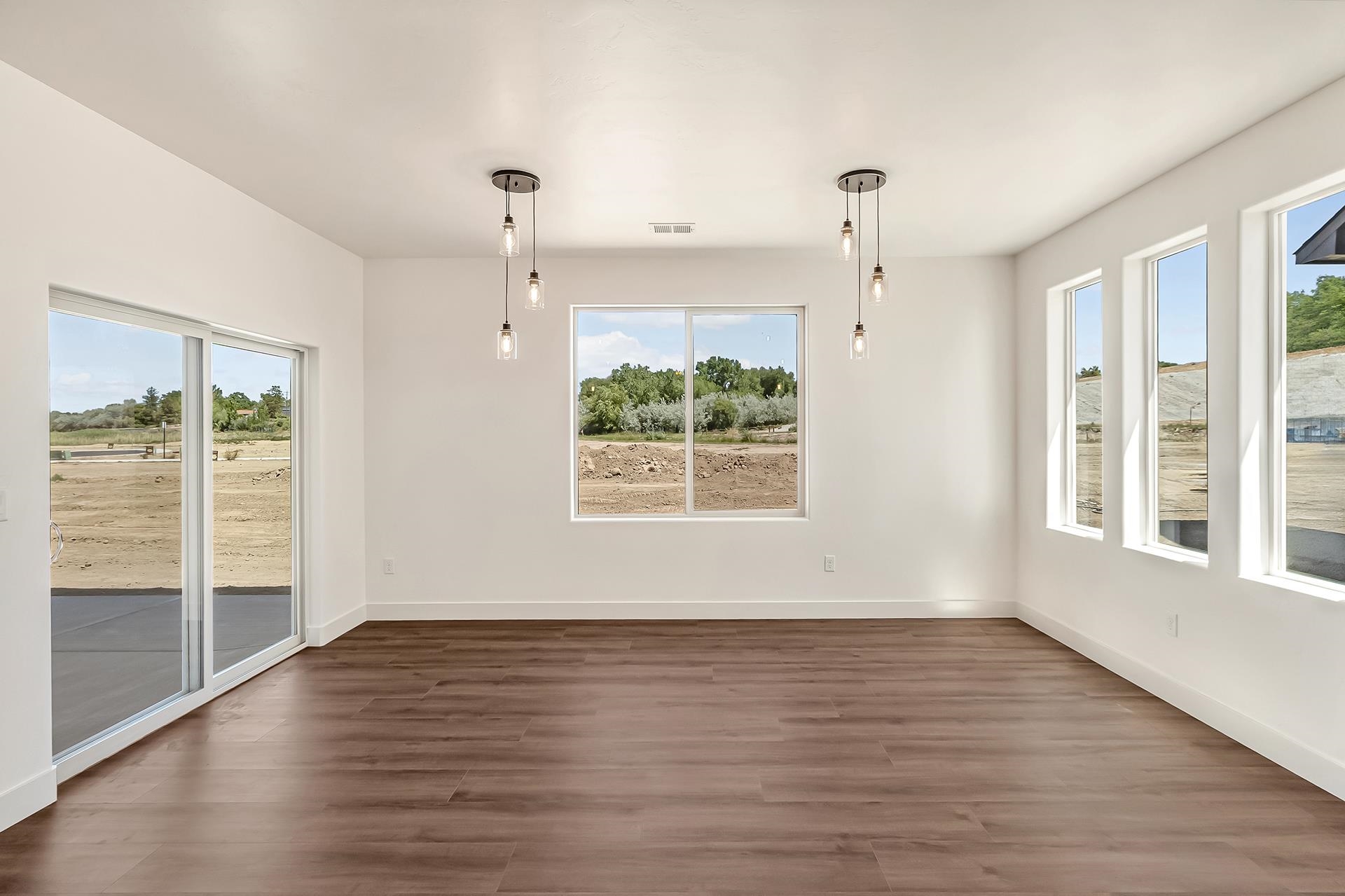 2506 Glory Lane
