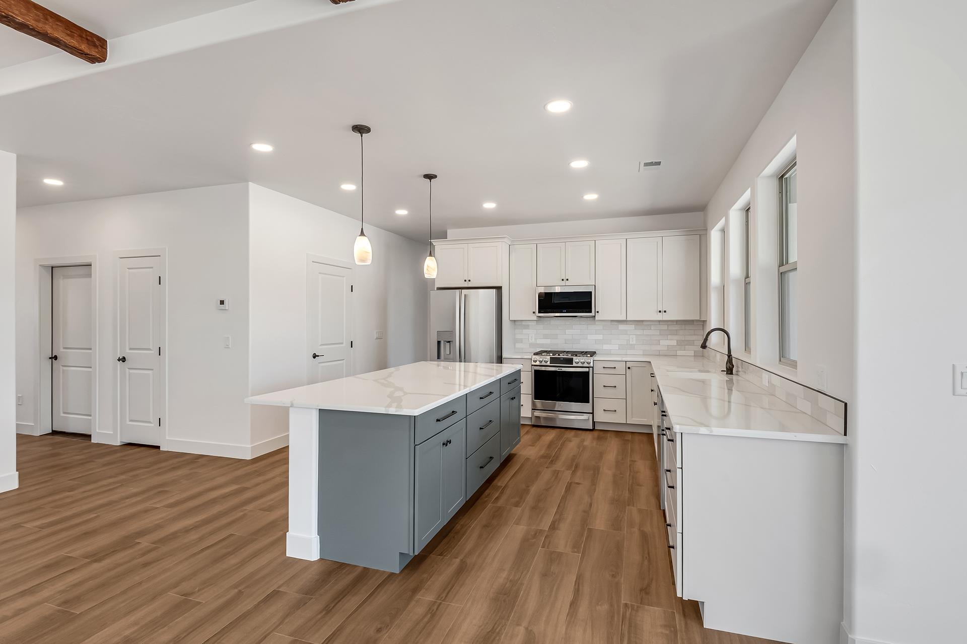 2506 Glory Lane
