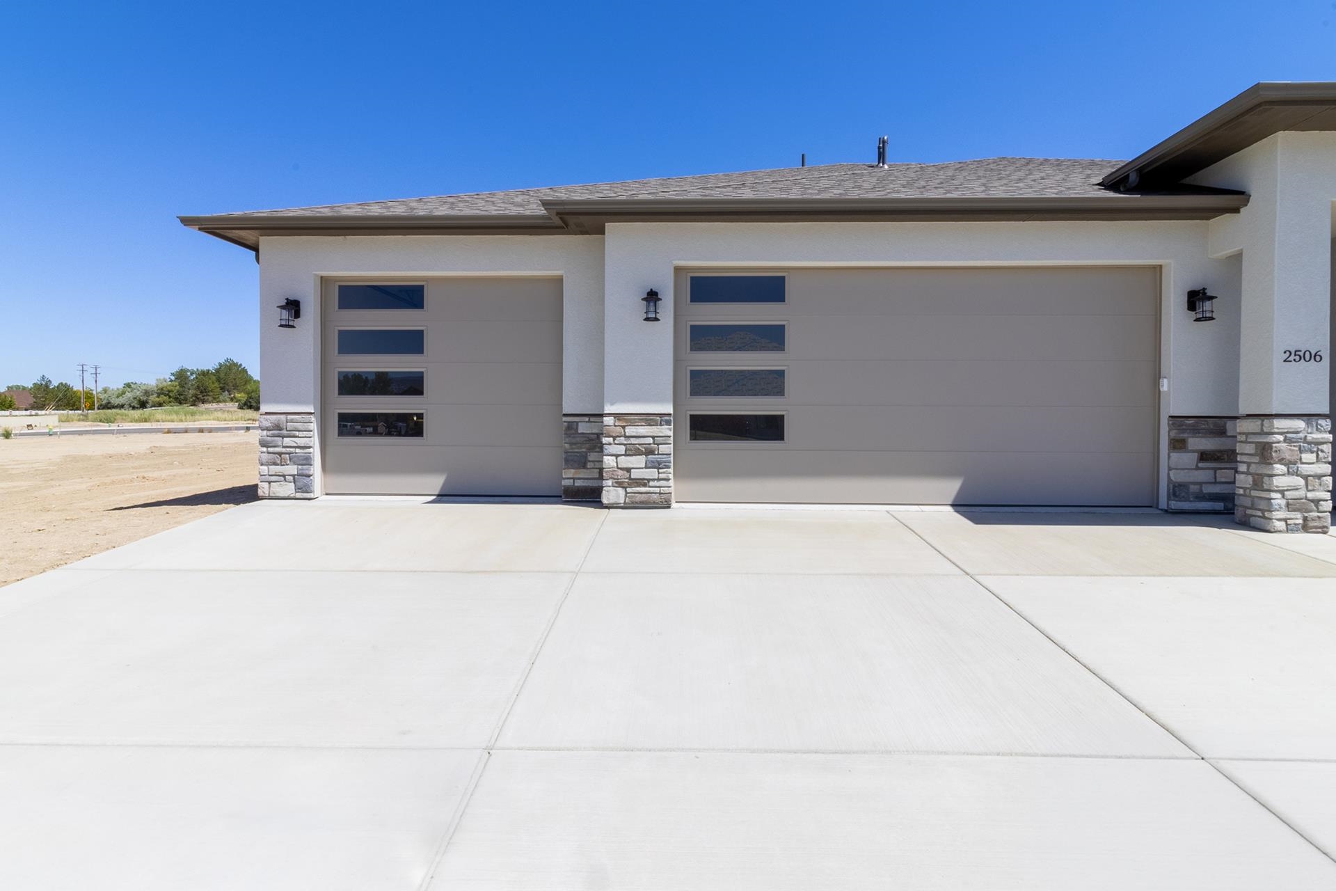 2506 Glory Lane