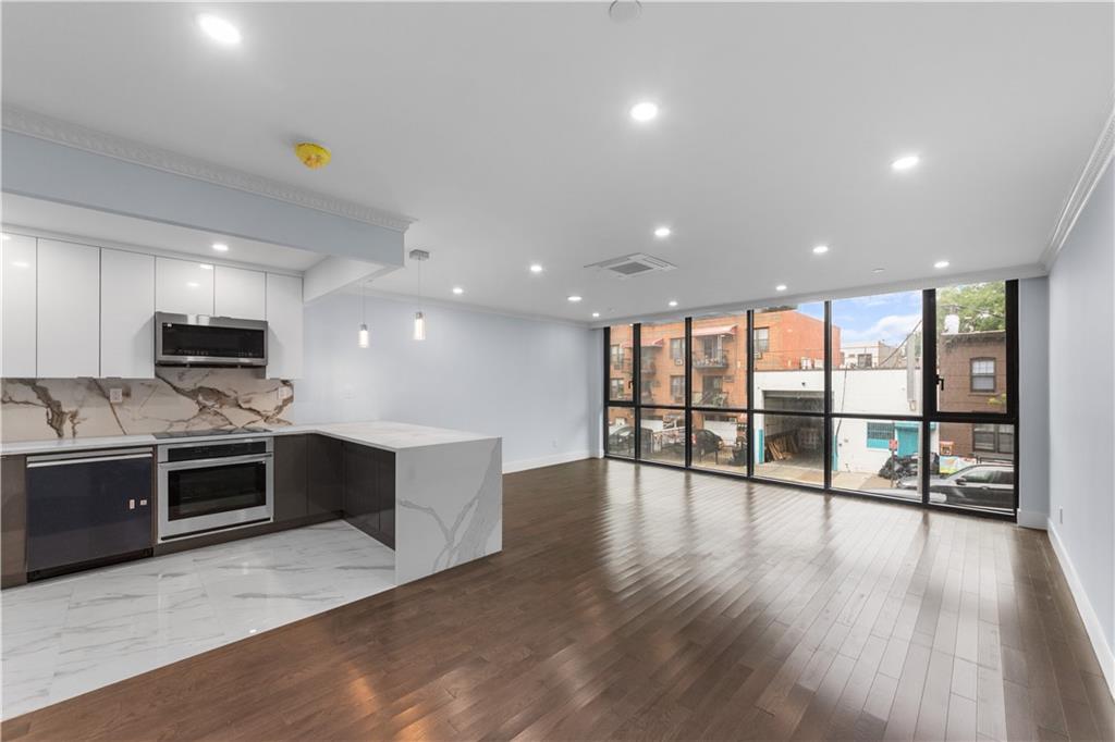 100 16th Street 2
