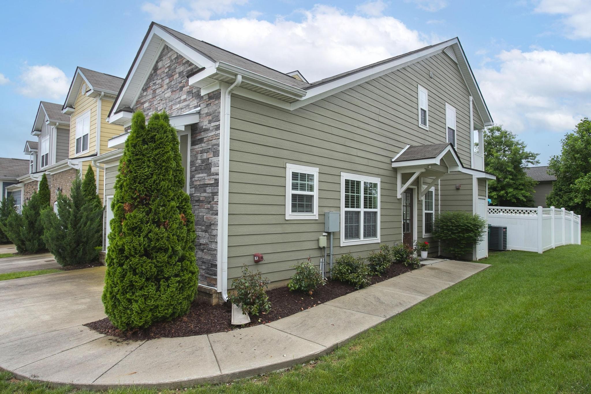 601 Shirebrook Cir