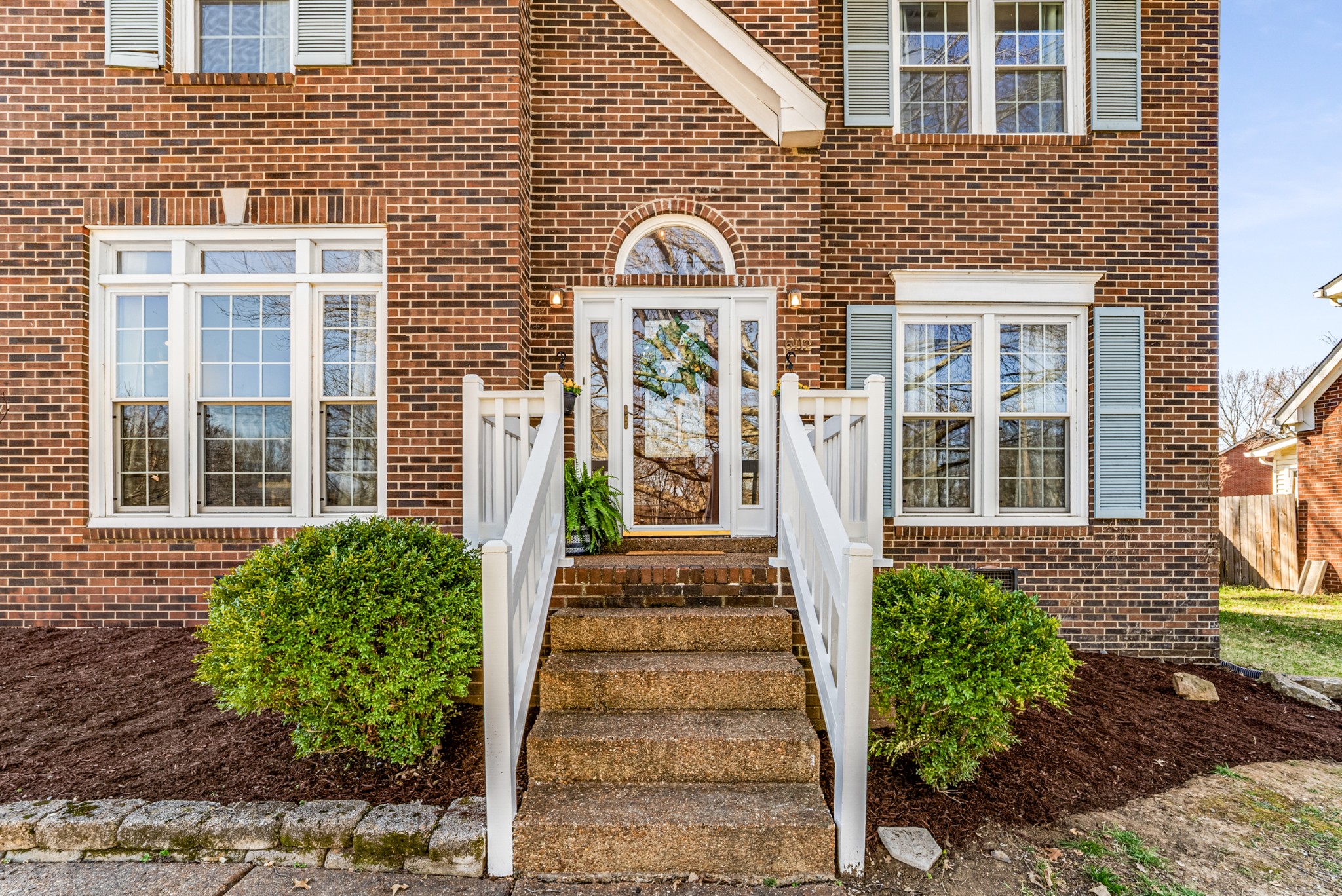 6112 S Riverbend Dr