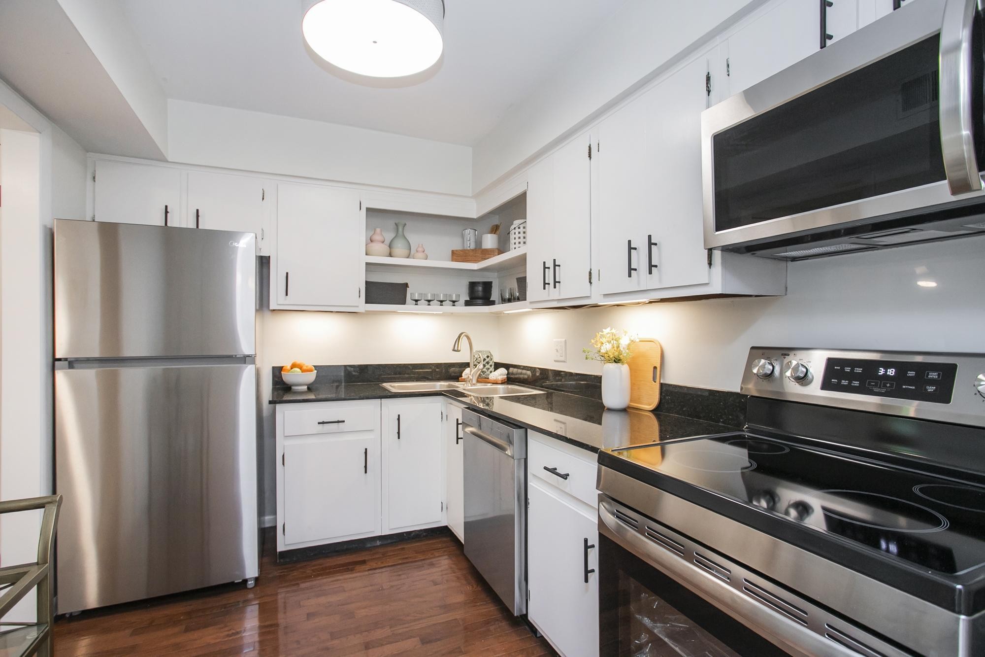 3901 Whitland Ave Unit: #11