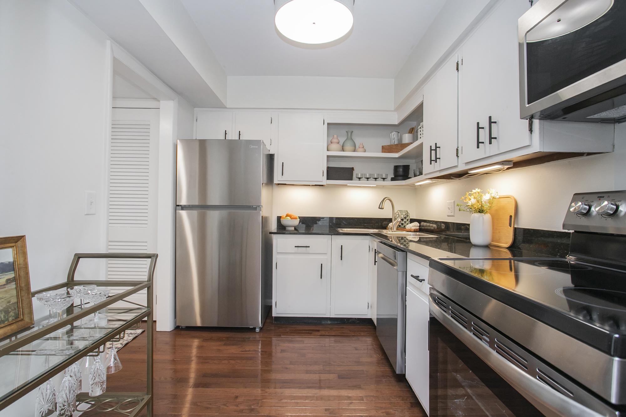 3901 Whitland Ave Unit: #11