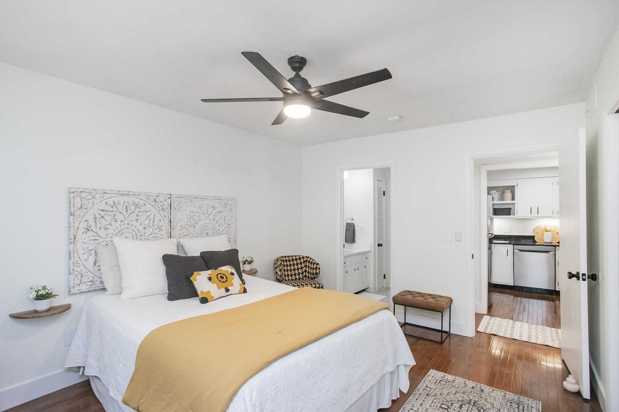 3901 Whitland Ave Unit: #11