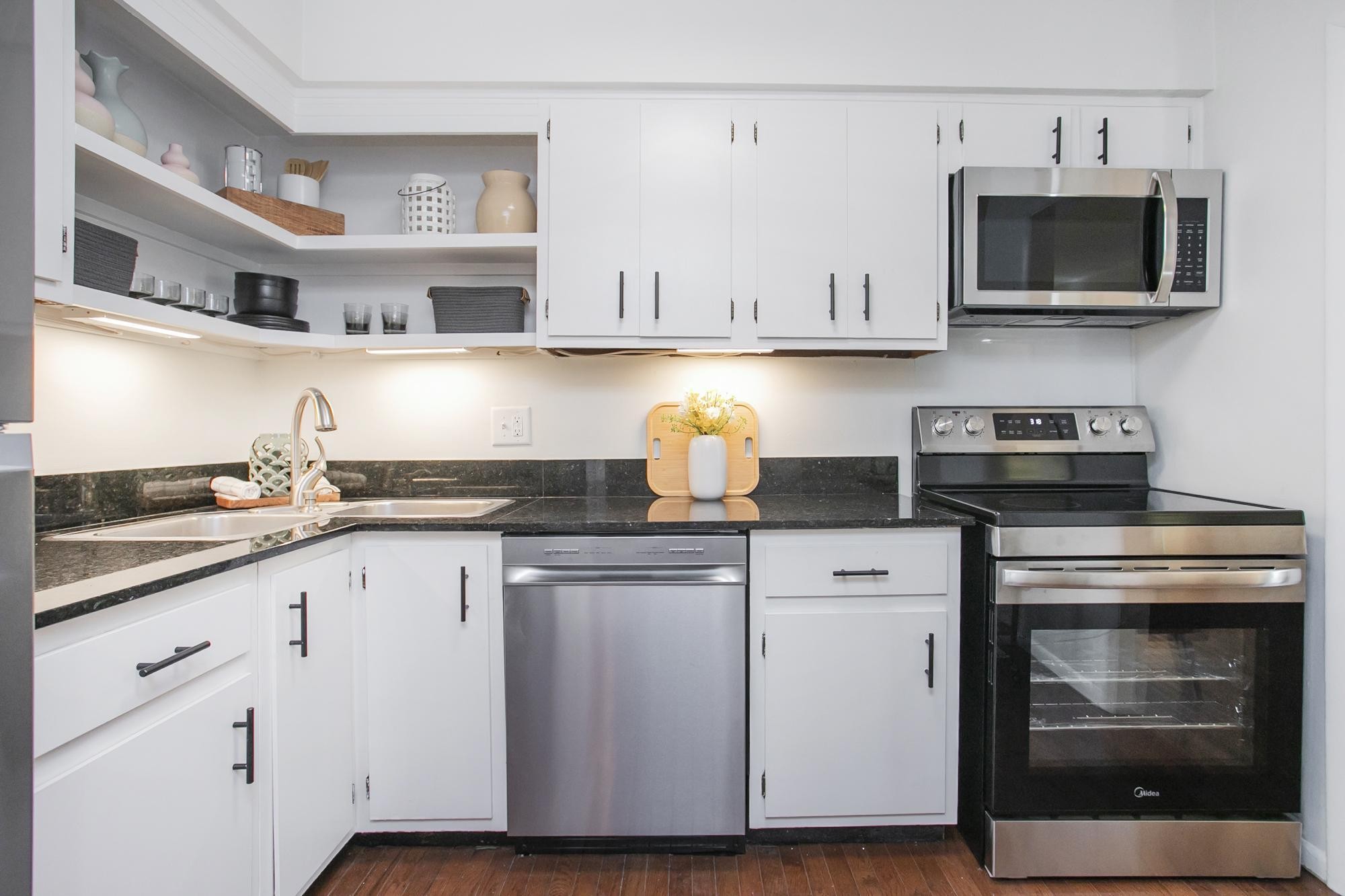 3901 Whitland Ave Unit: #11
