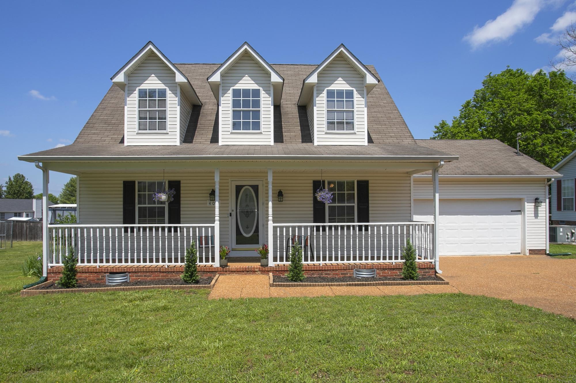 407 Bradford Cir