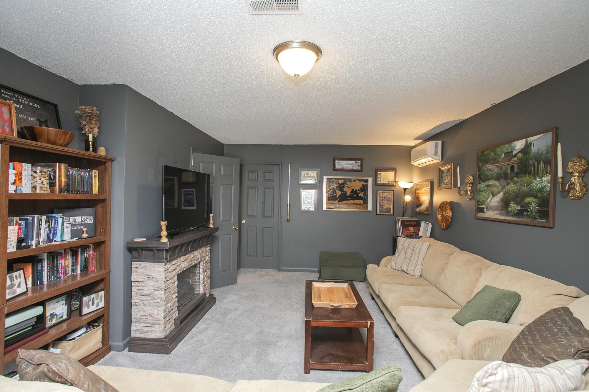 407 Bradford Cir