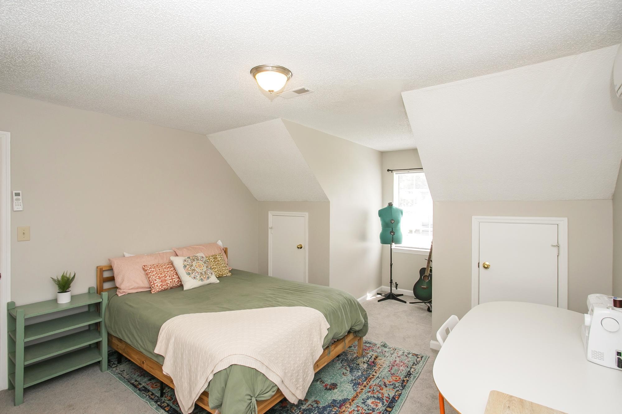 407 Bradford Cir