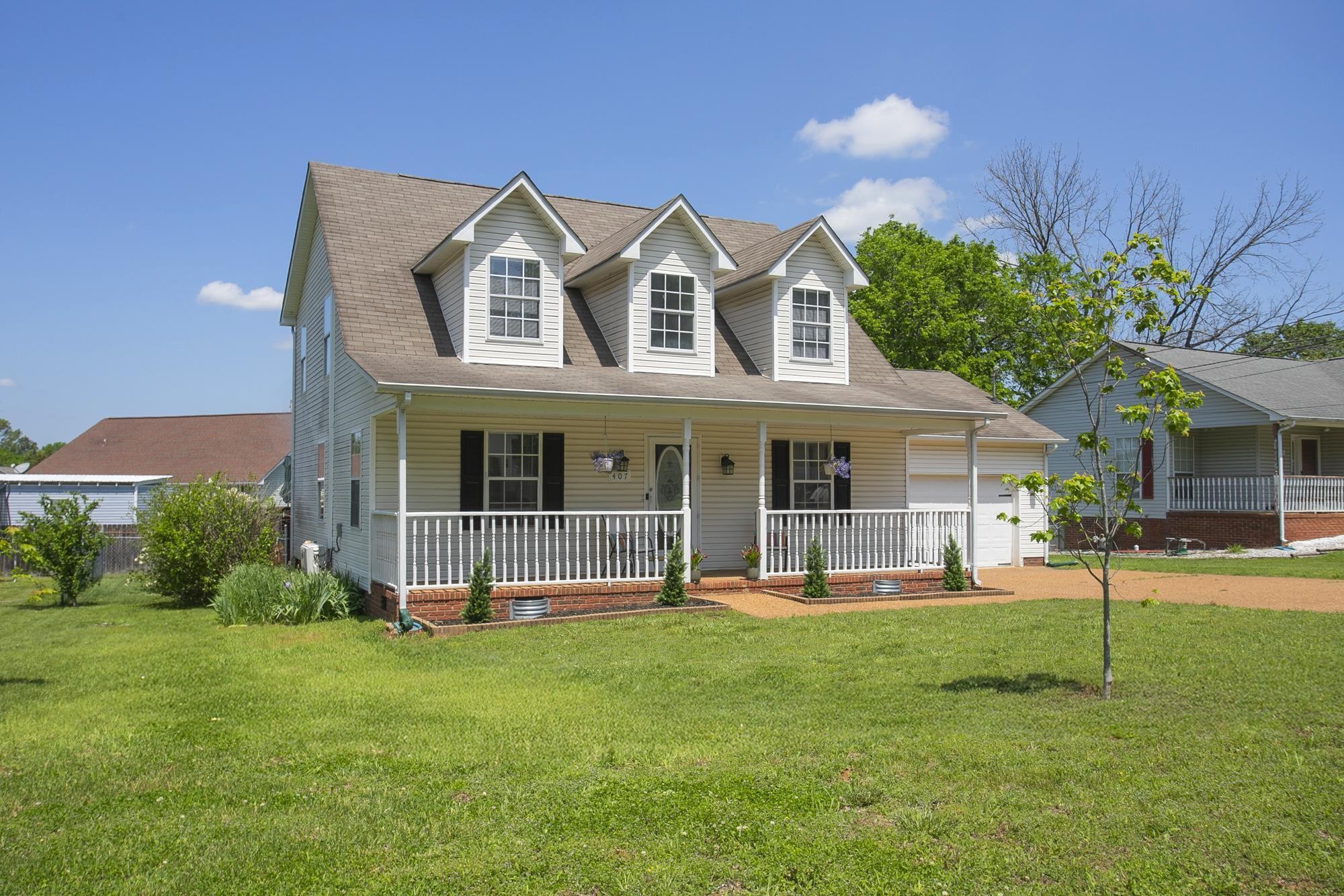 407 Bradford Cir