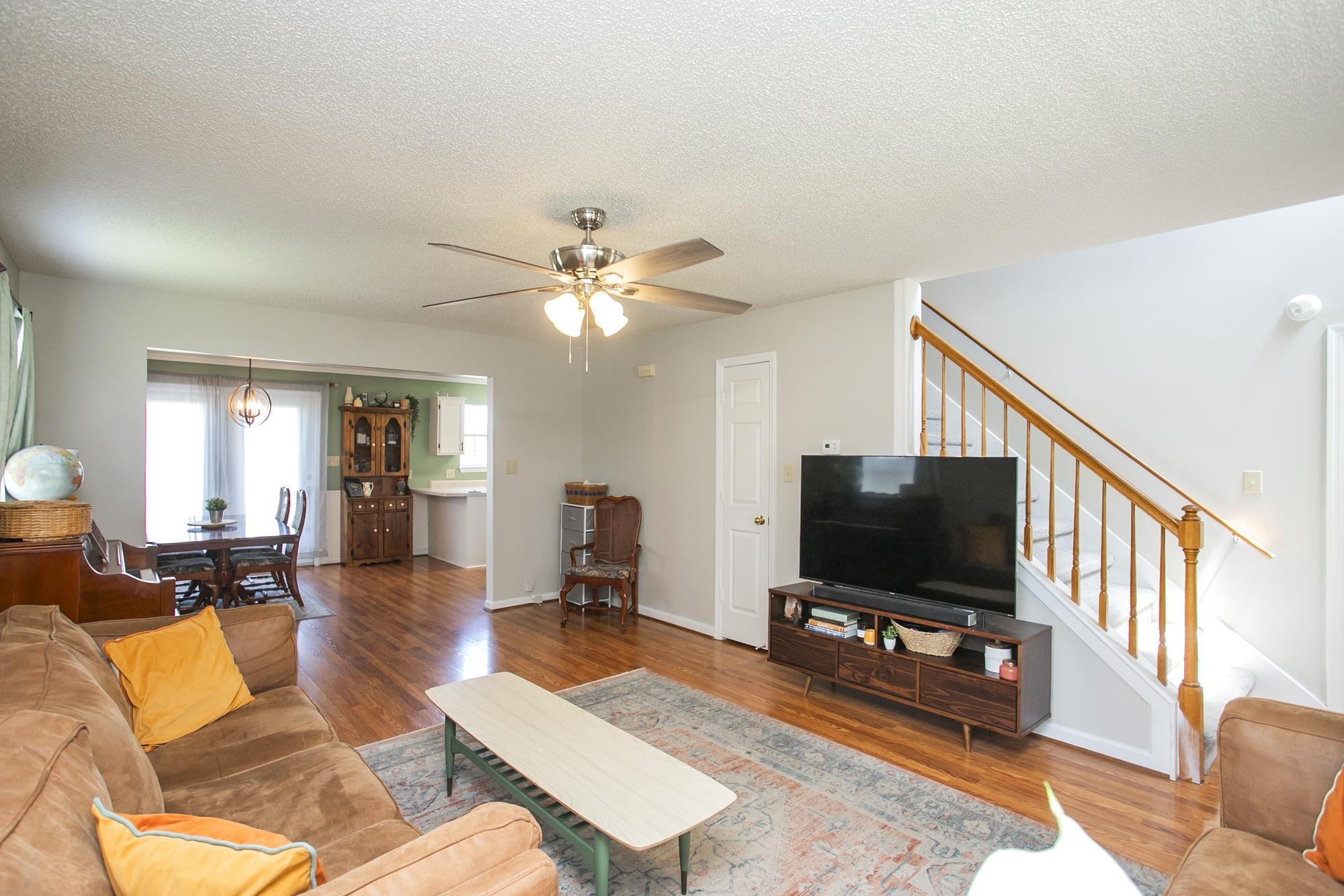 407 Bradford Cir