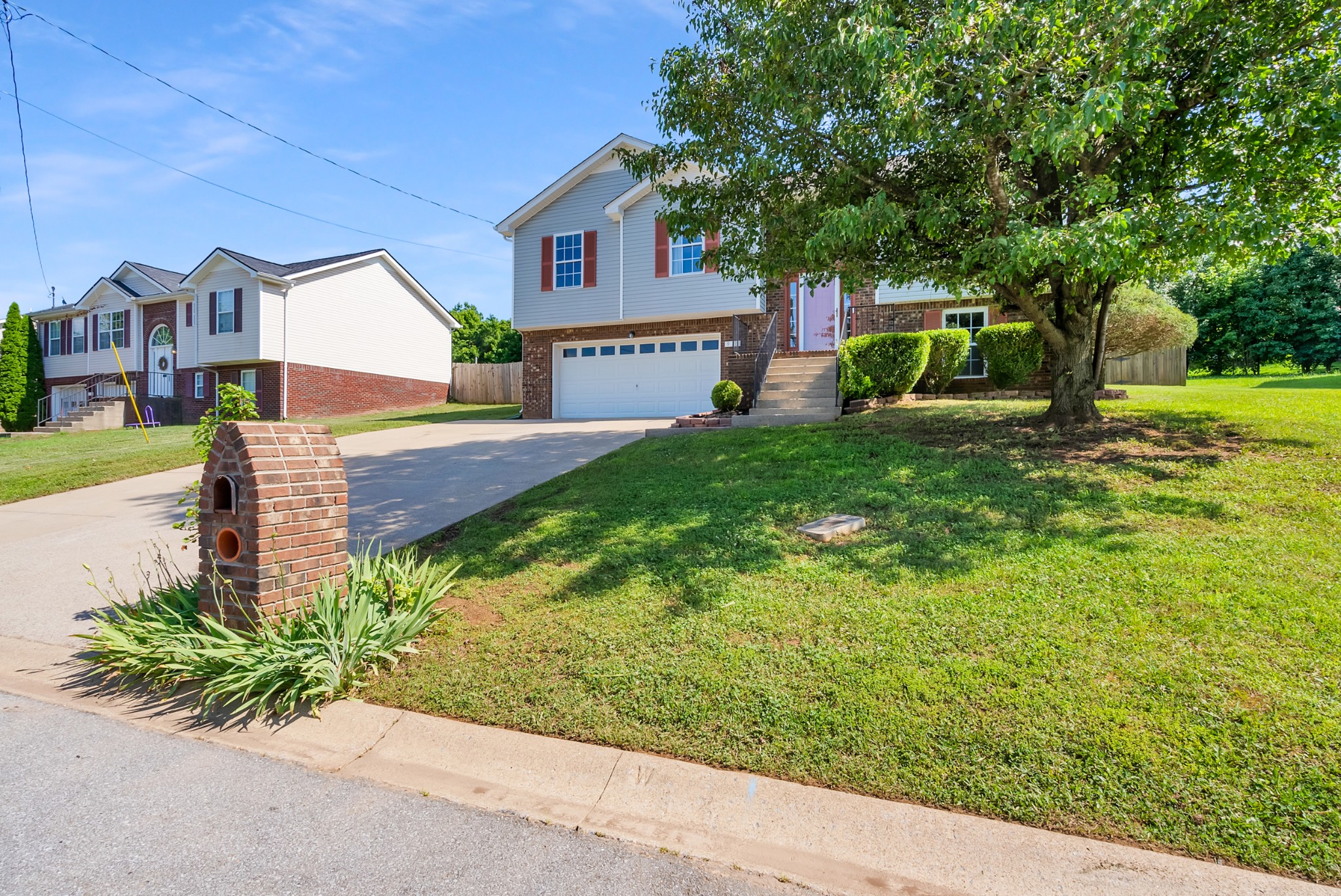 923 Hedge Apple Dr