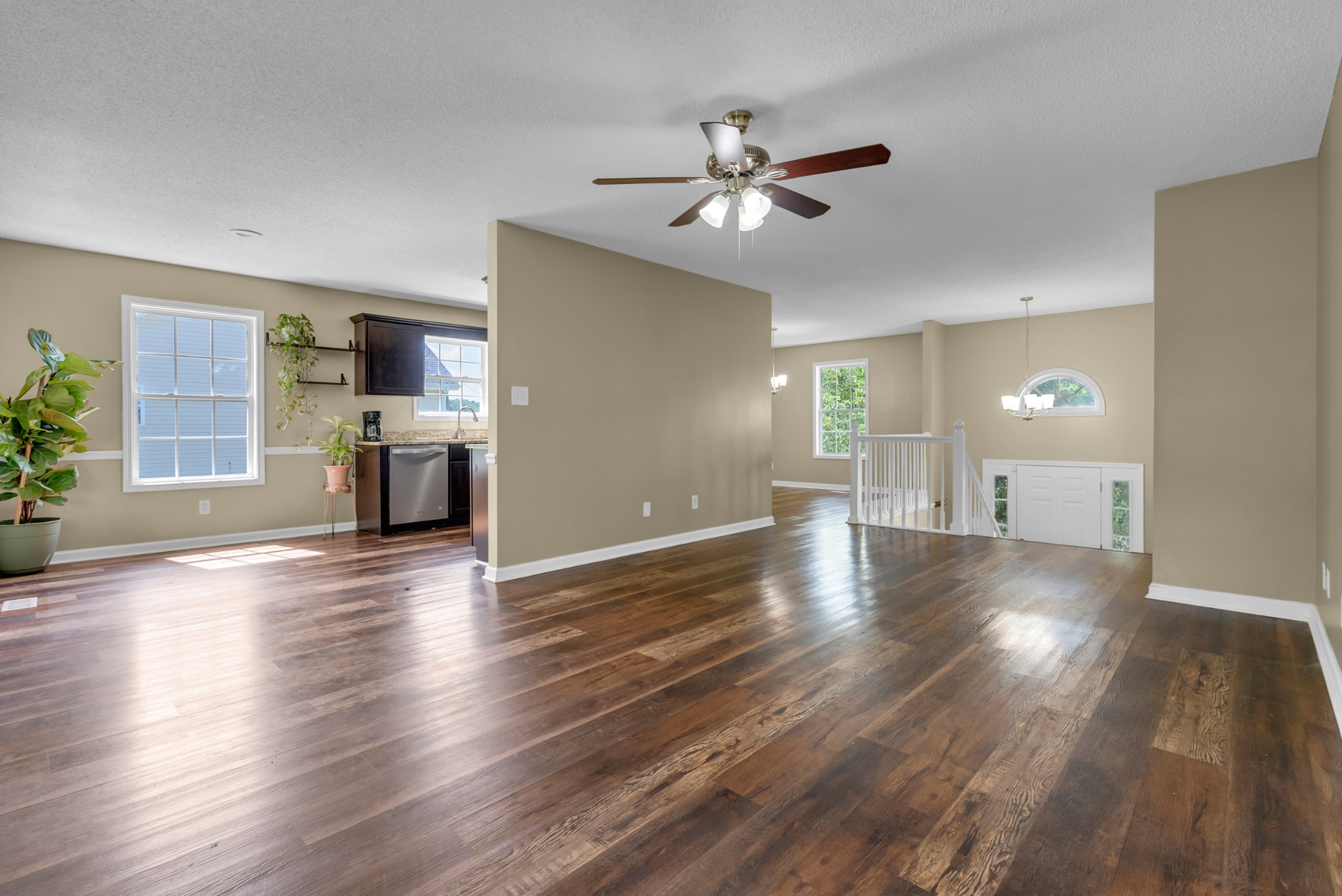 923 Hedge Apple Dr