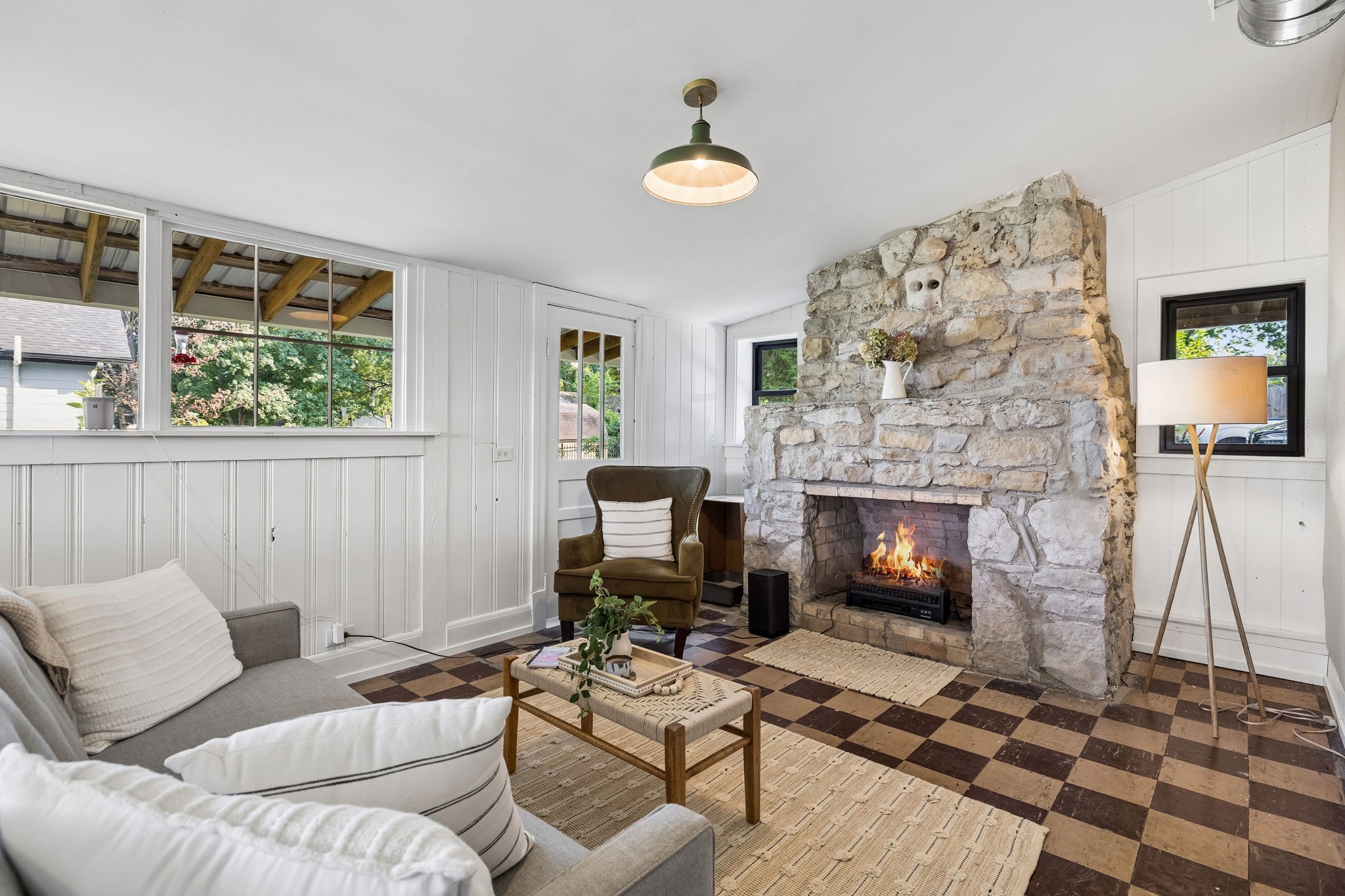 1310 Riverwood Dr