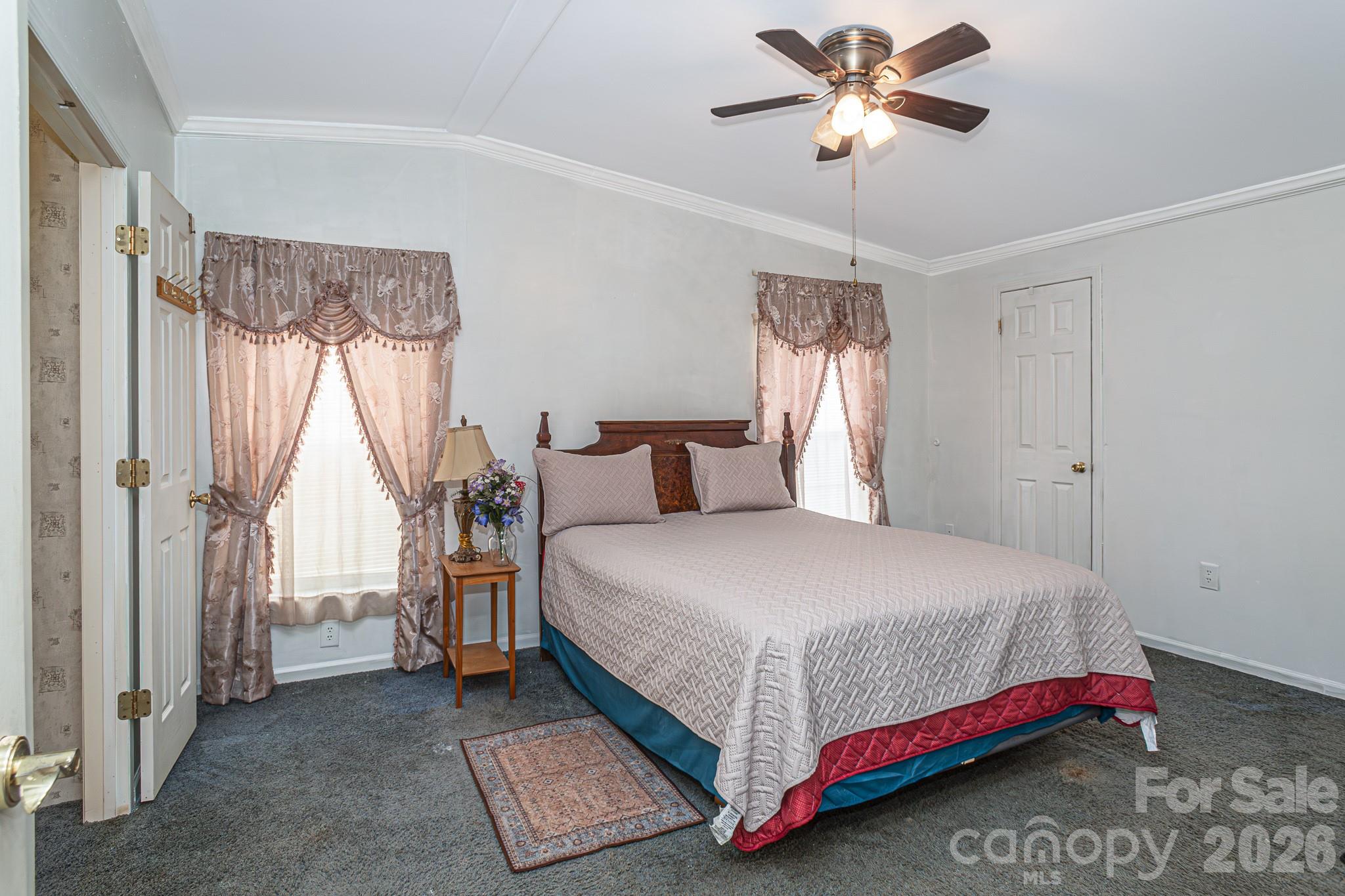 210 Pierce Street Unit: 4