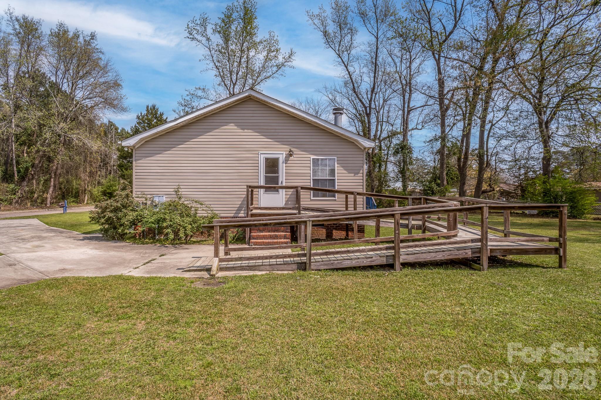 210 Pierce Street Unit: 4