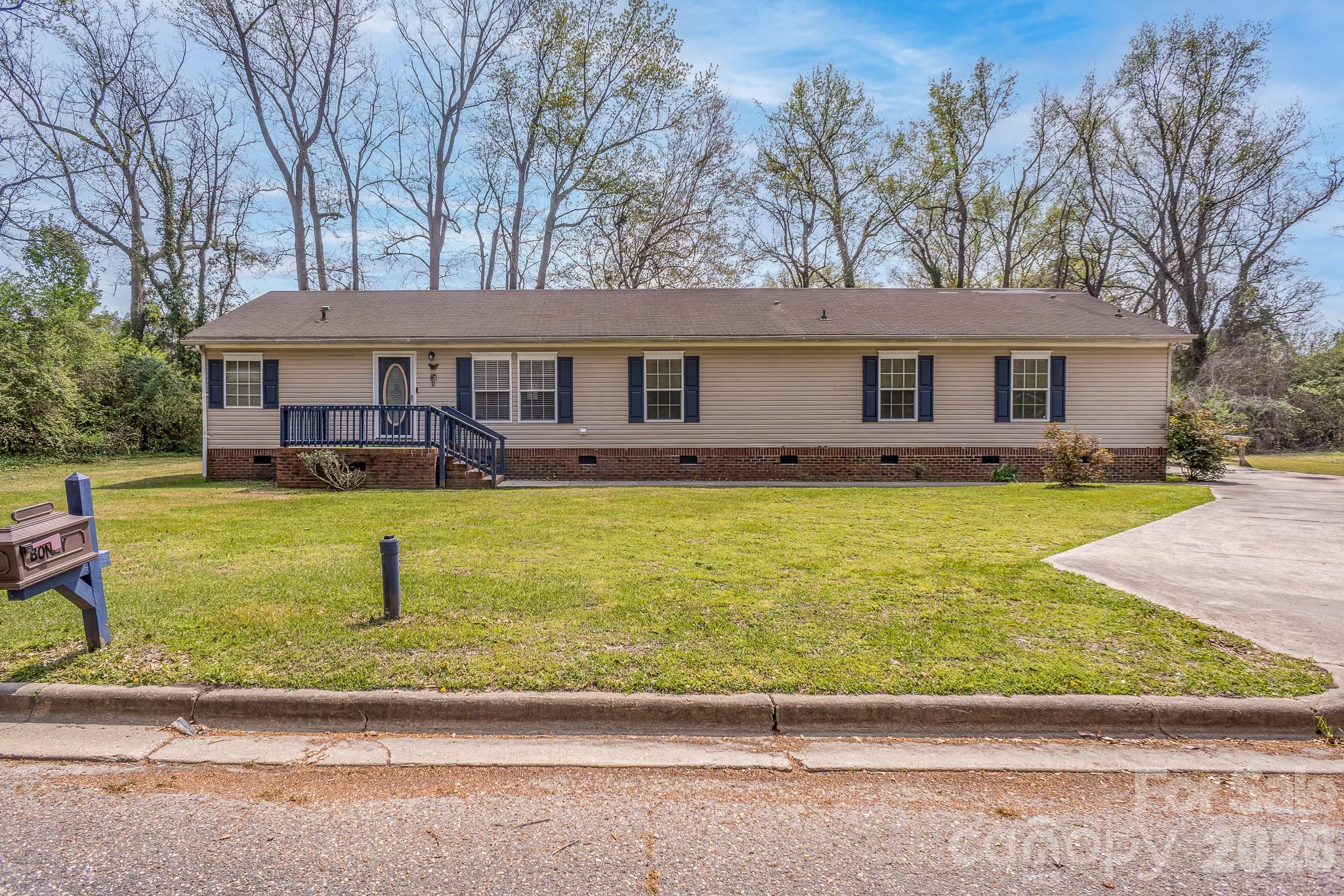 210 Pierce Street Unit: 4