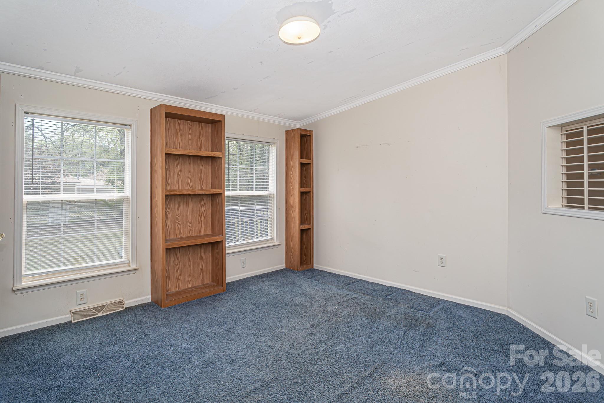 210 Pierce Street Unit: 4