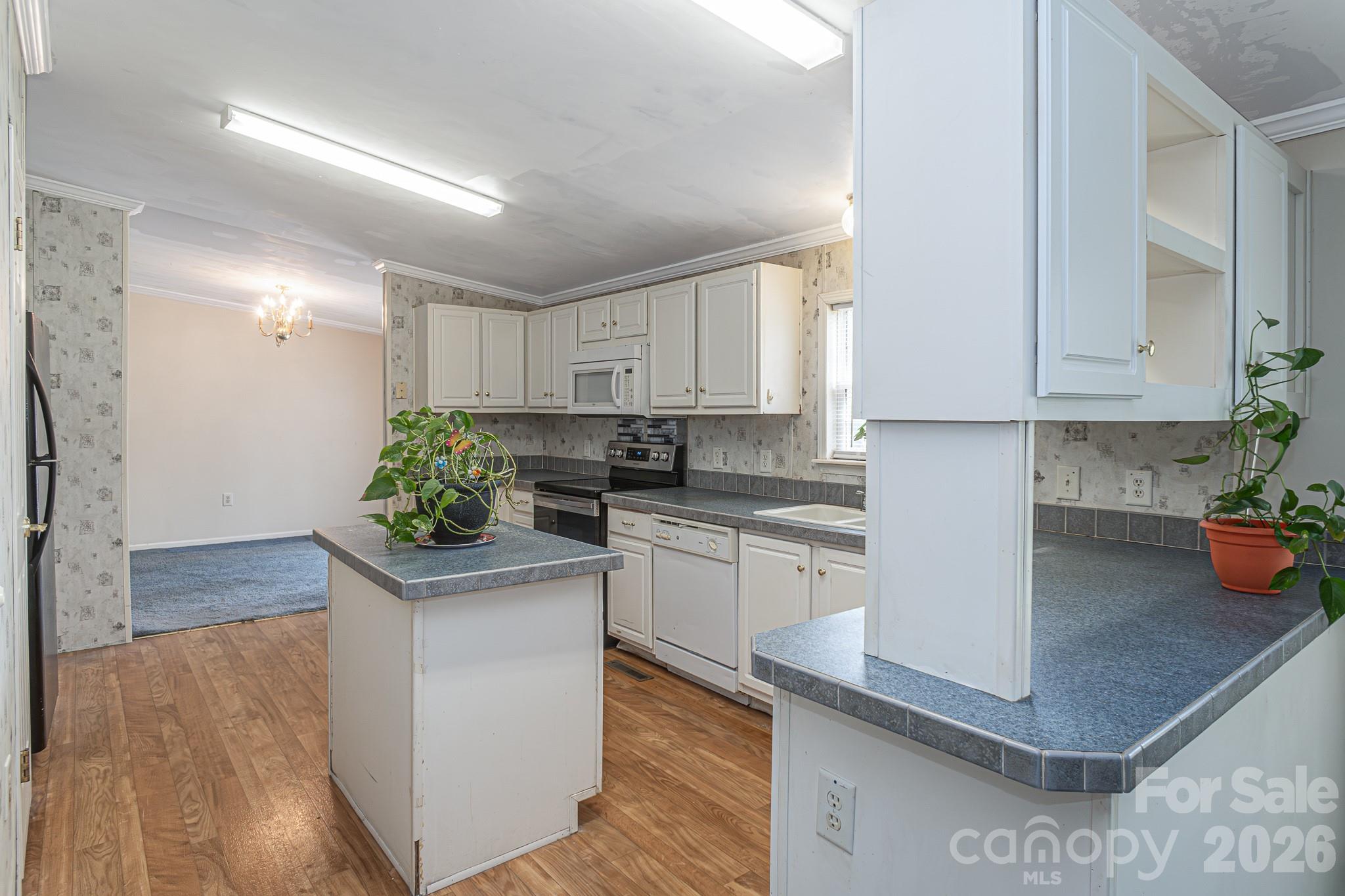 210 Pierce Street Unit: 4