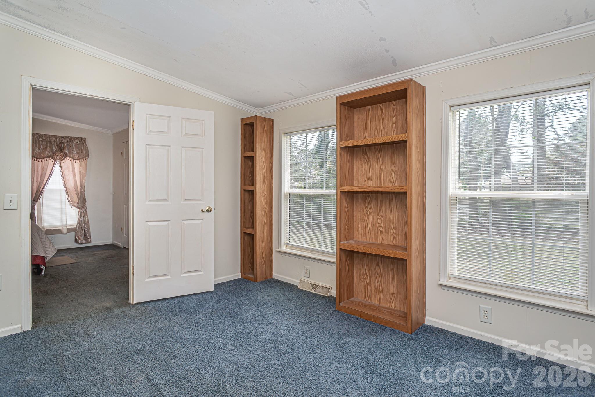 210 Pierce Street Unit: 4